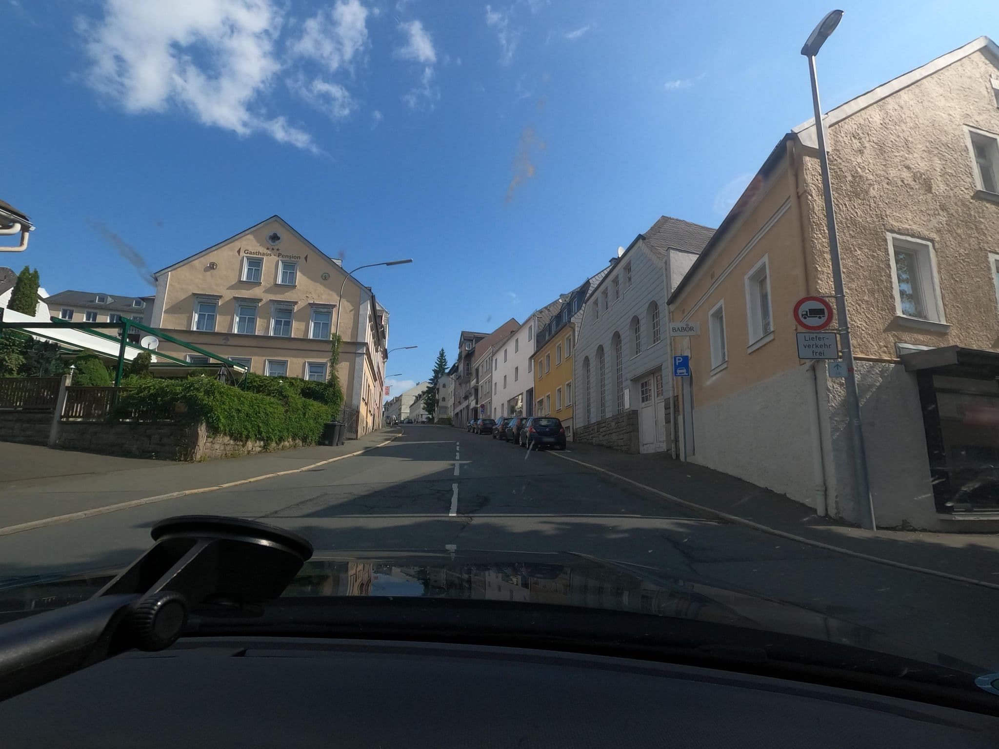 Street view near Gasthaus Hotel Wauer, Münchberg — © saschahaberkorn (CC BY-SA · Mapillary)
