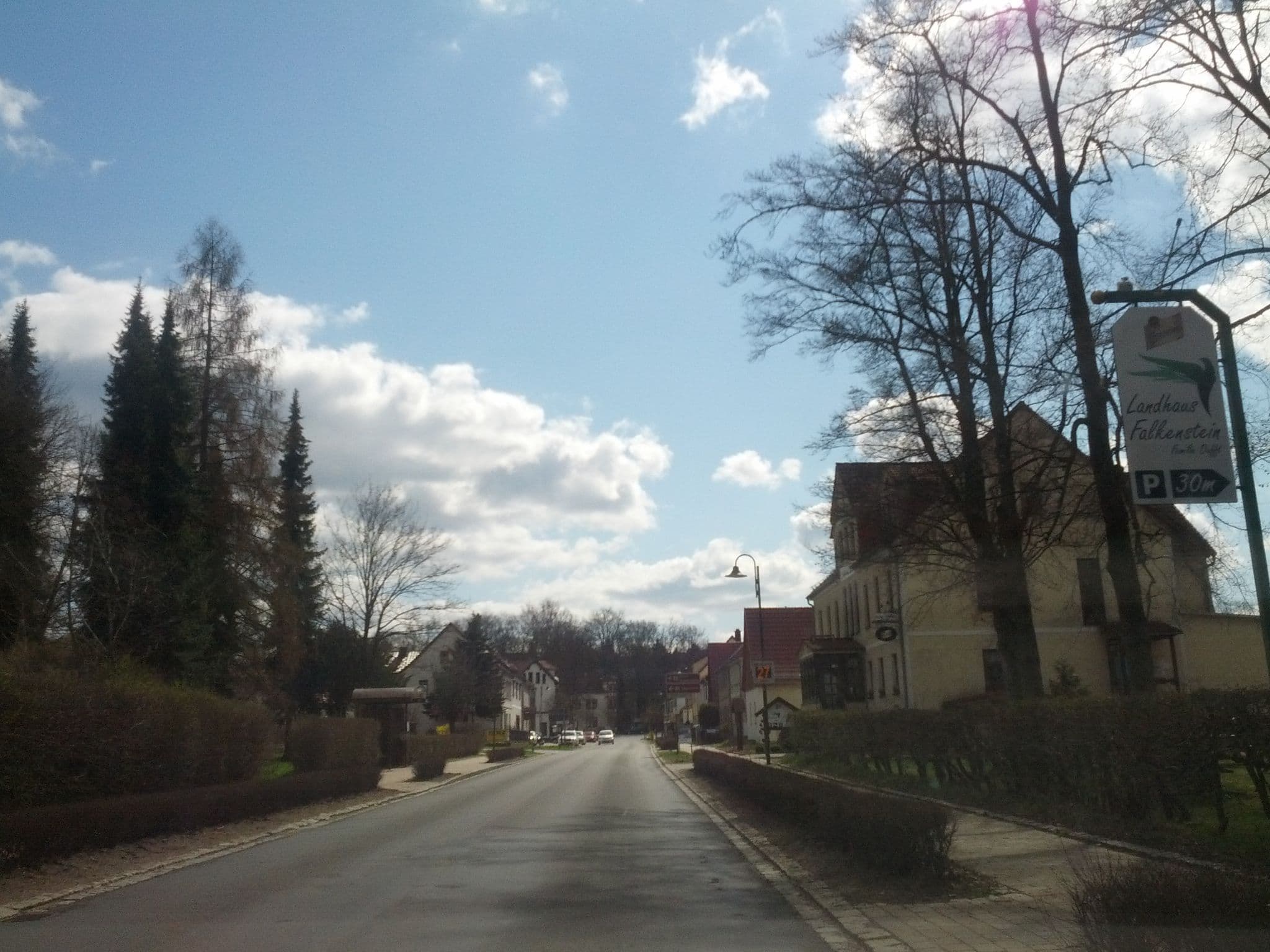 Street view near Hotel Falkenstein, Tambach-Dietharz — © zoegglmeyr (CC BY-SA · Mapillary)