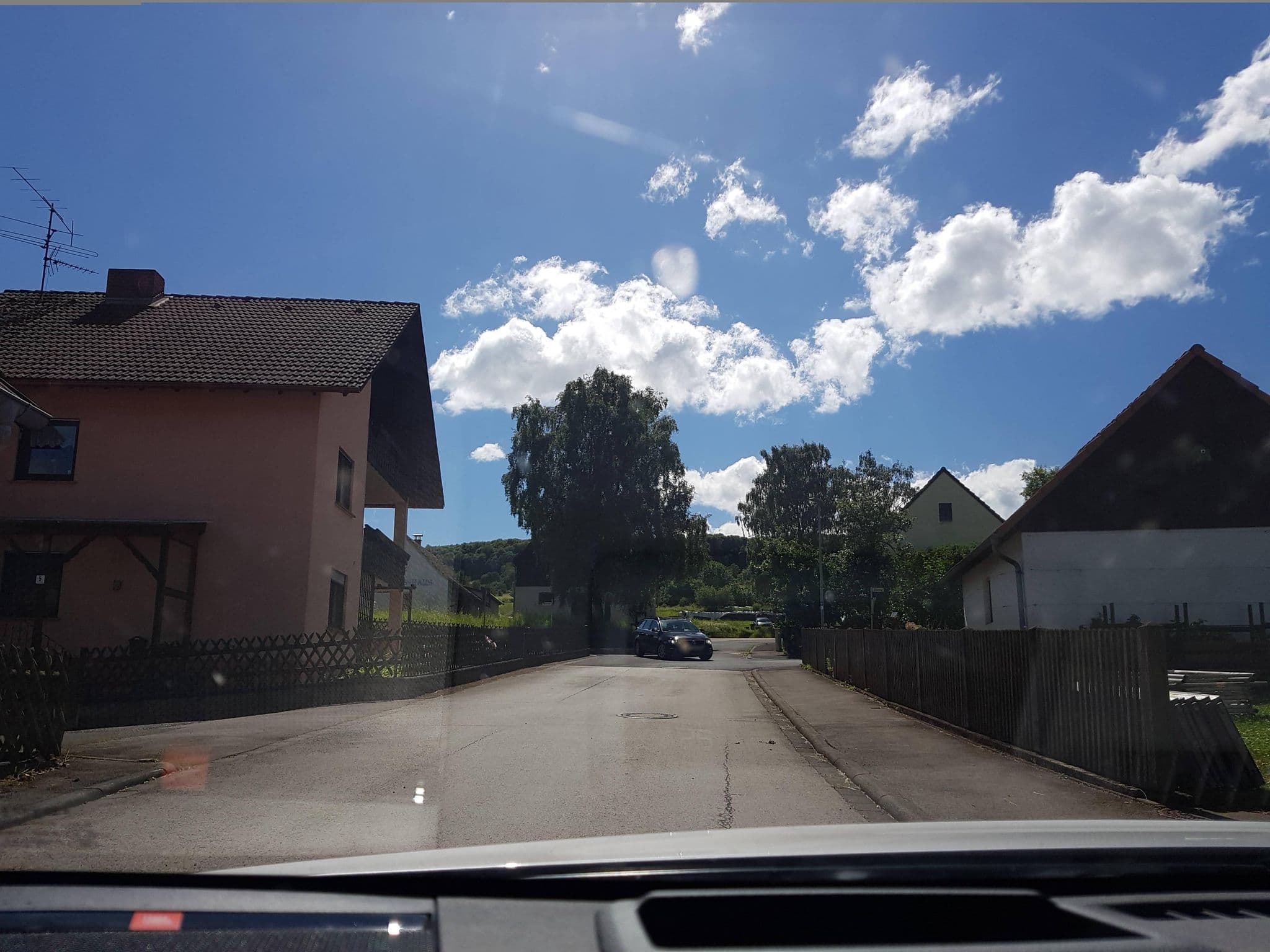 Street view near Fremdenzimmer Rosa Voll, Oberelsbach — © BerndGo64 (CC BY-SA · Mapillary)