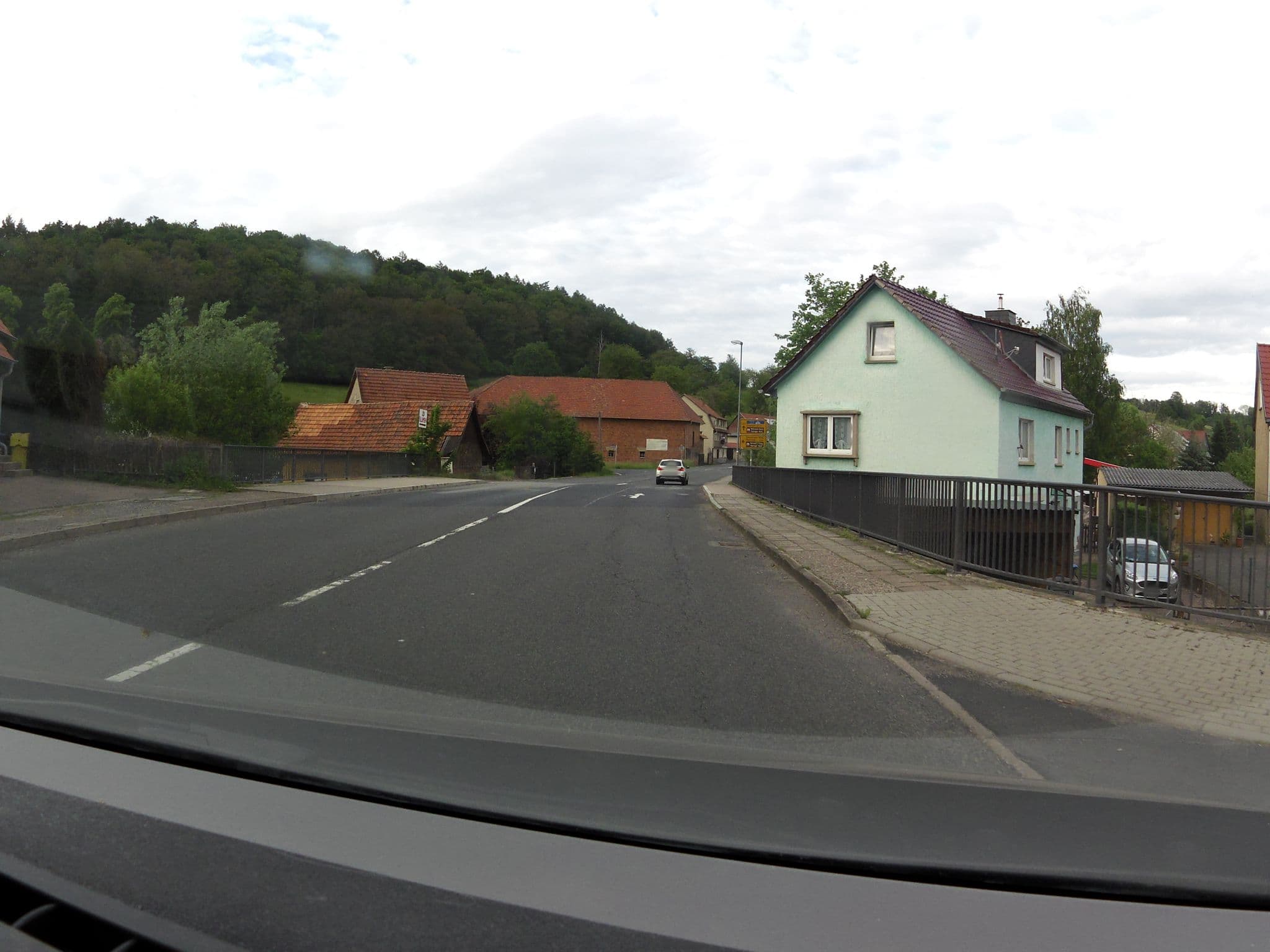 Street view near Landhotel Weißes Roß, Marksuhl — © zoegglmeyr1 (CC BY-SA · Mapillary)