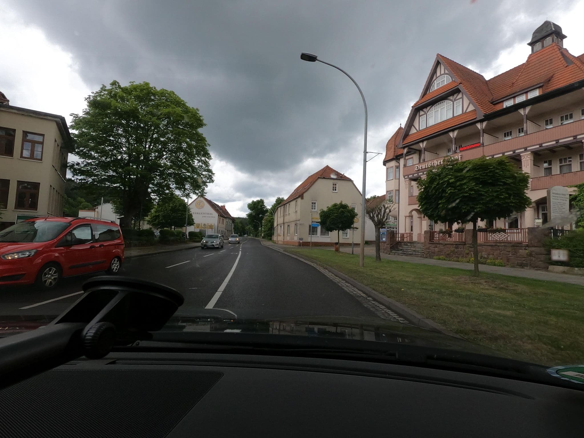 Street view near Hotel Deutscher Hof, Georgenthal — © saschahaberkorn (CC BY-SA · Mapillary)