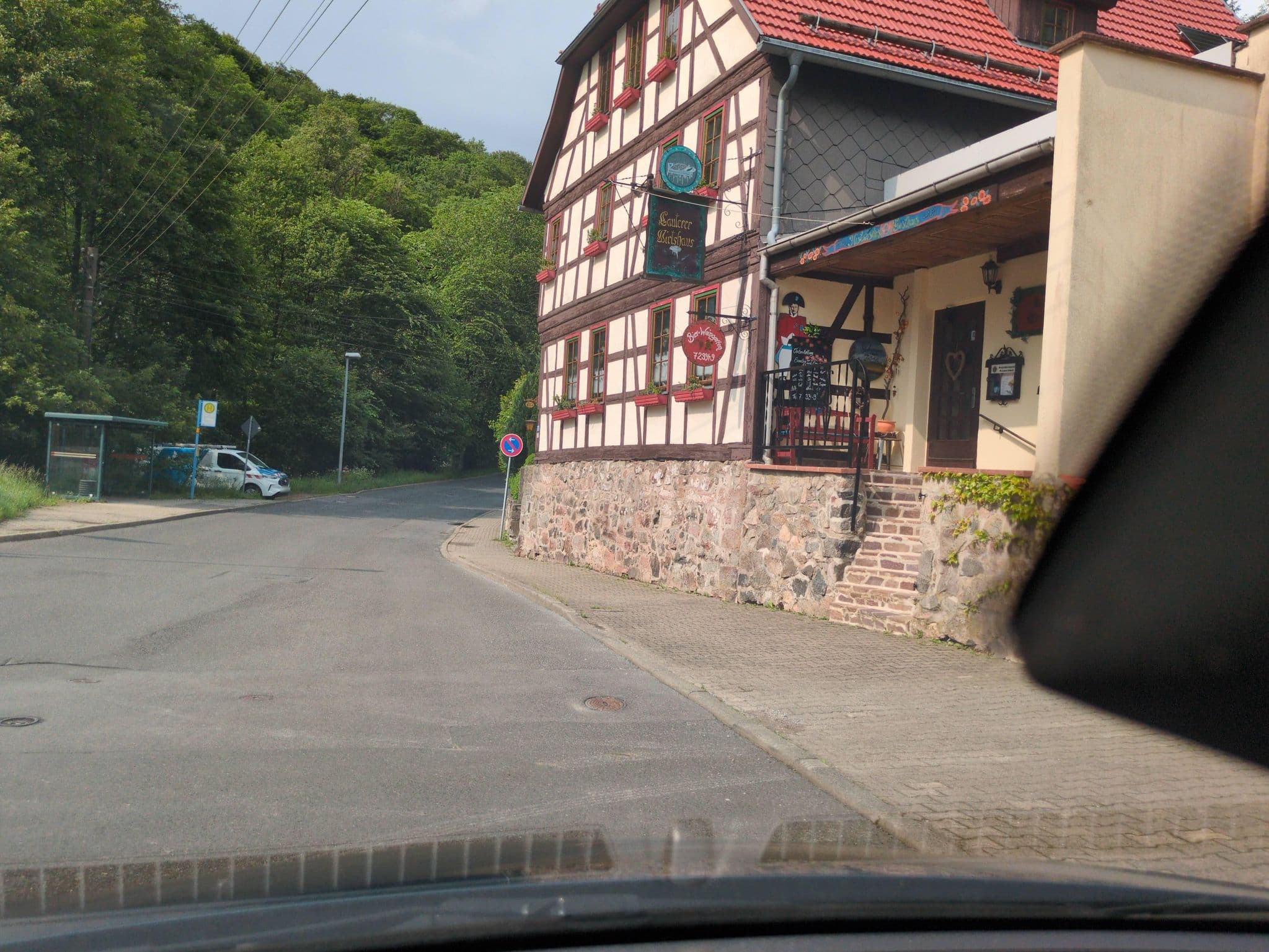 Street view near Lauterer Wirtshaus, Suhl — © sixsixfive (CC BY-SA · Mapillary)