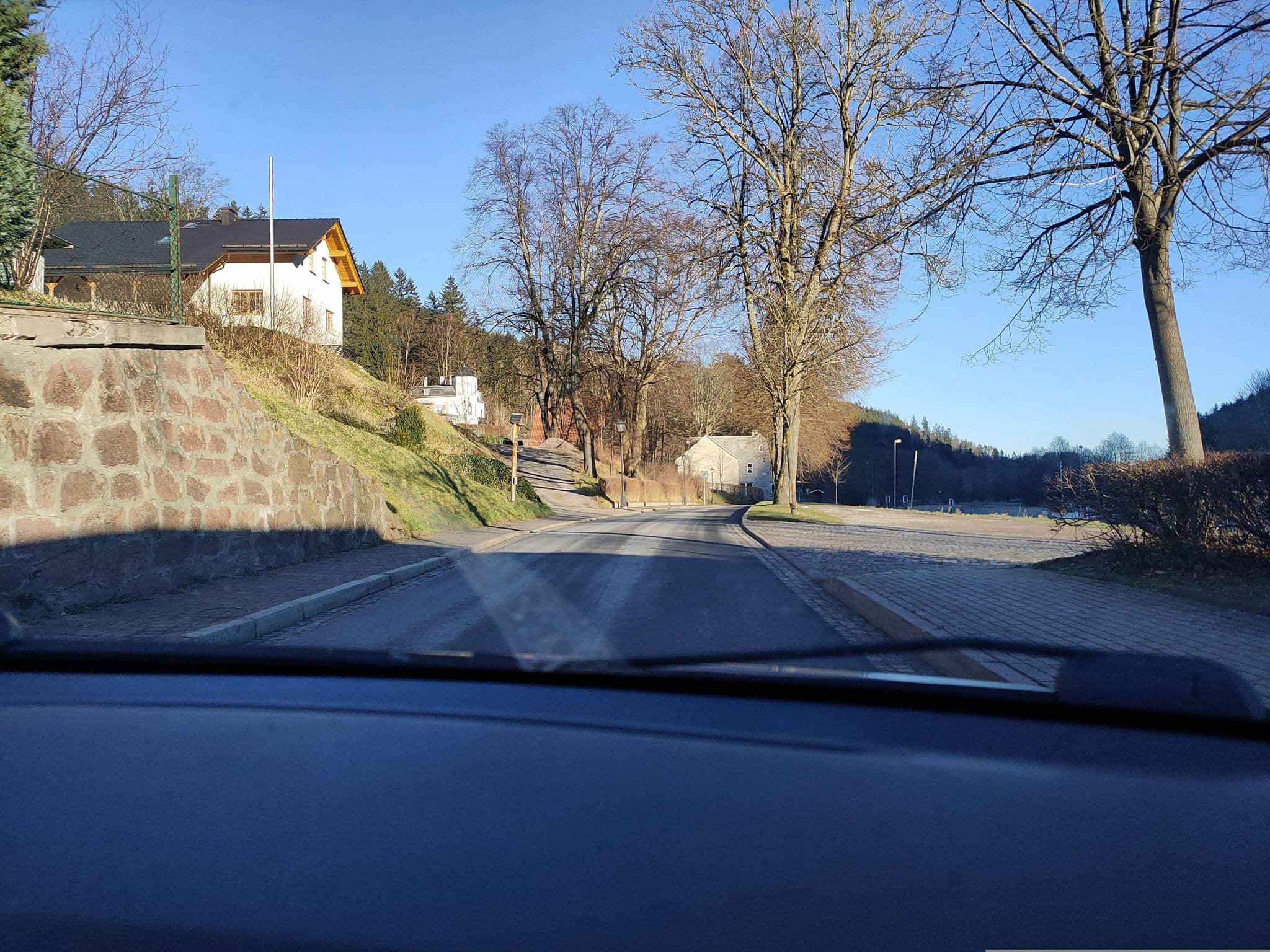 Street view near Pension König Inh. Nicole Ullrich, Elgersburg — © hermopiz07 (CC BY-SA · Mapillary)