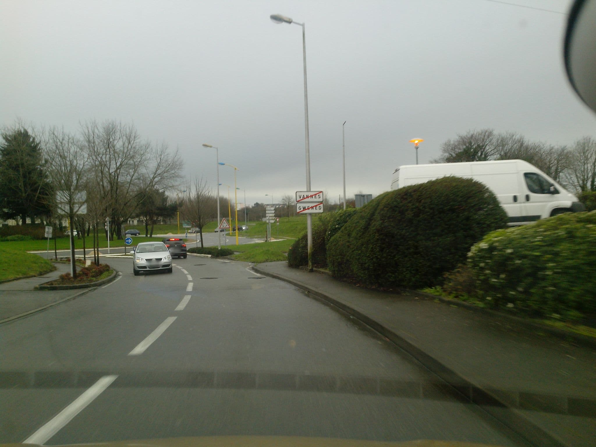 Street view near B&B Hôtel, Vannes — © hamlet (CC BY-SA · Mapillary)