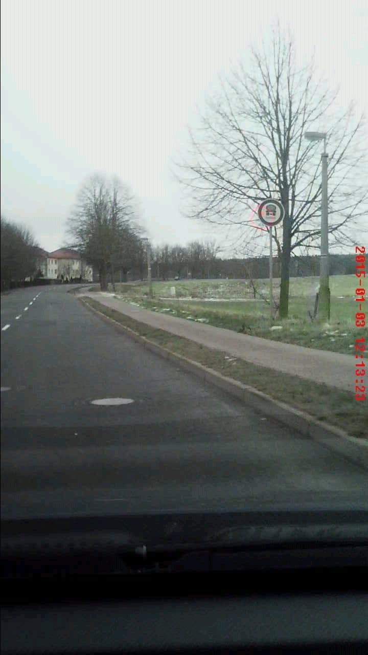 Street view near Zimmervermietung Heyer mit Dachterrasse und Gästegarten, Blankenhain — © sennewald63 (CC BY-SA · Mapillary)