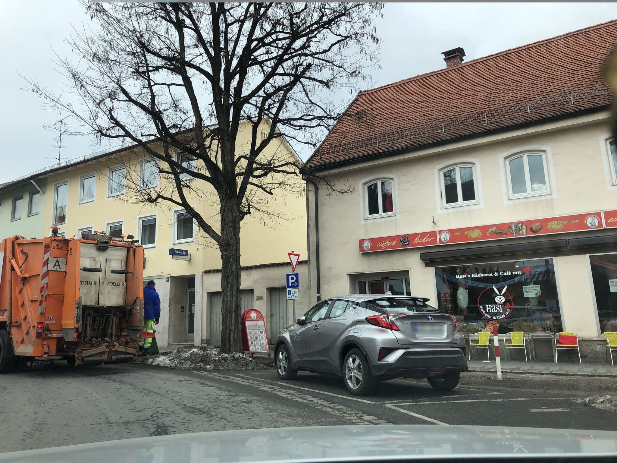 Street view near Hotel Hölzer Bräu by Lehmann Hotels, Ebersberg — © cheabit (CC BY-SA · Mapillary)