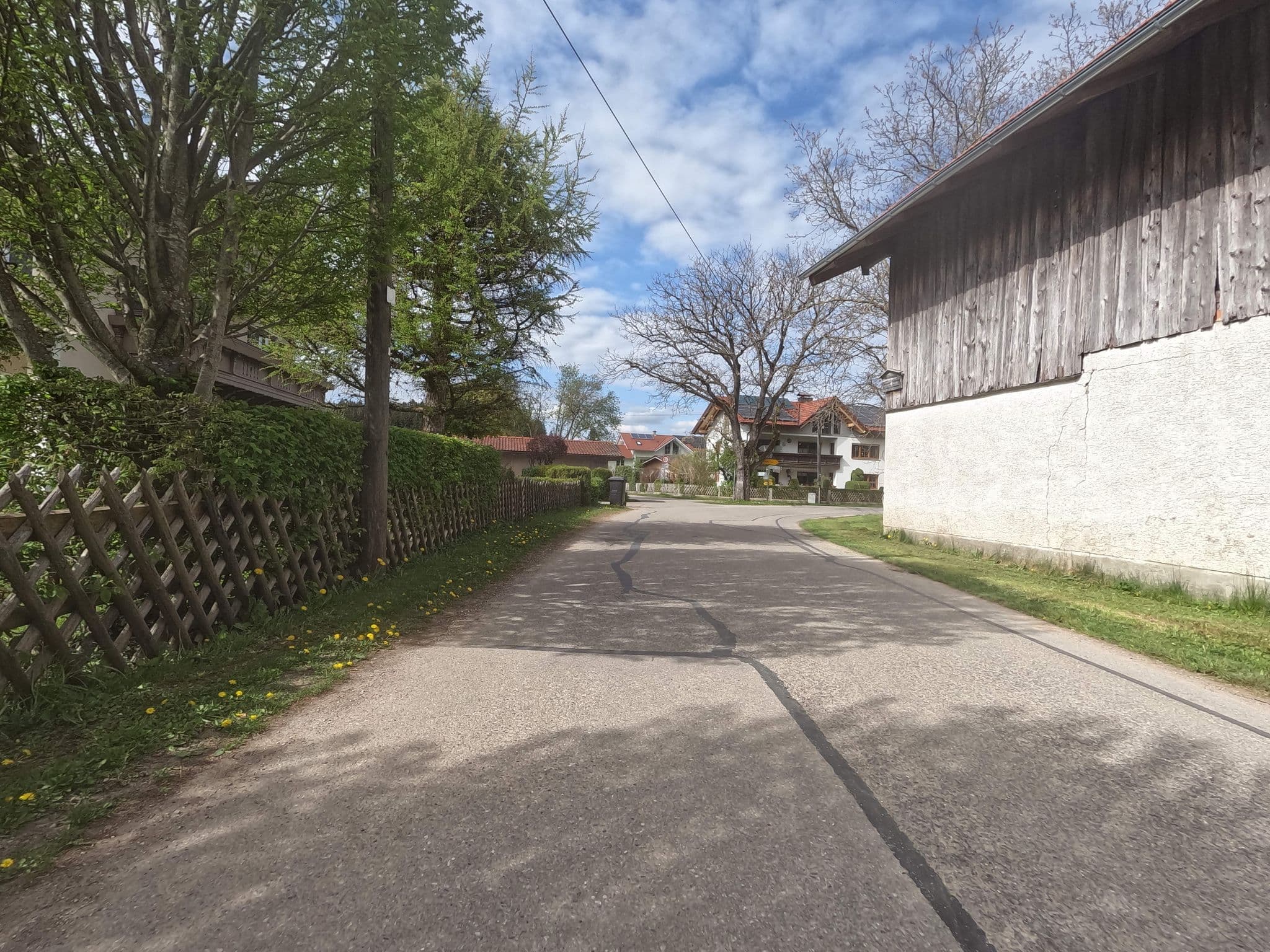 Street view near Einsiedl Johann und Edeltraud, Nußdorf — © natebus (CC BY-SA · Mapillary)