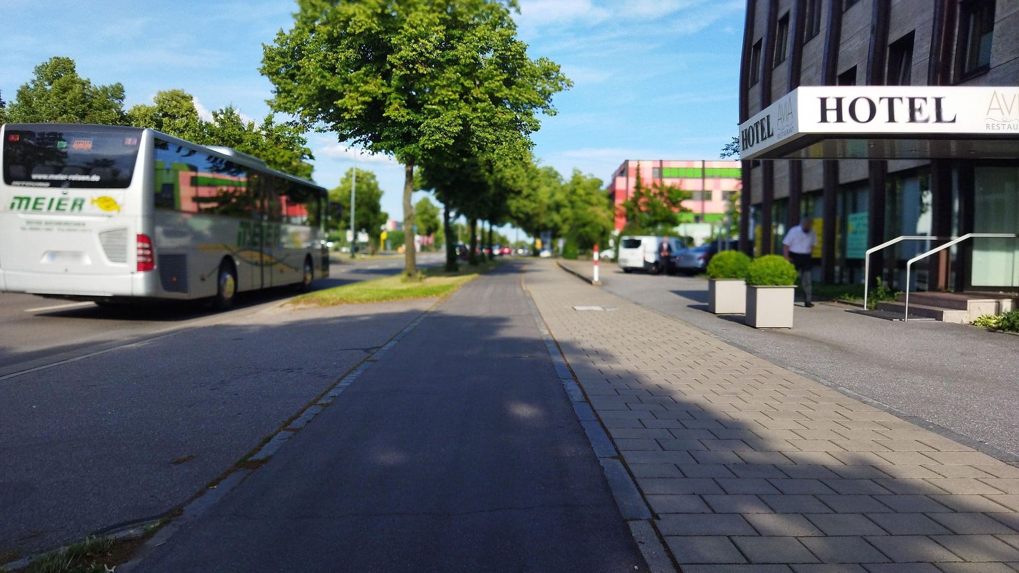Street view near Avia Hotel und Restaurant, Reinhausen — © changchun1 (CC BY-SA · Mapillary)