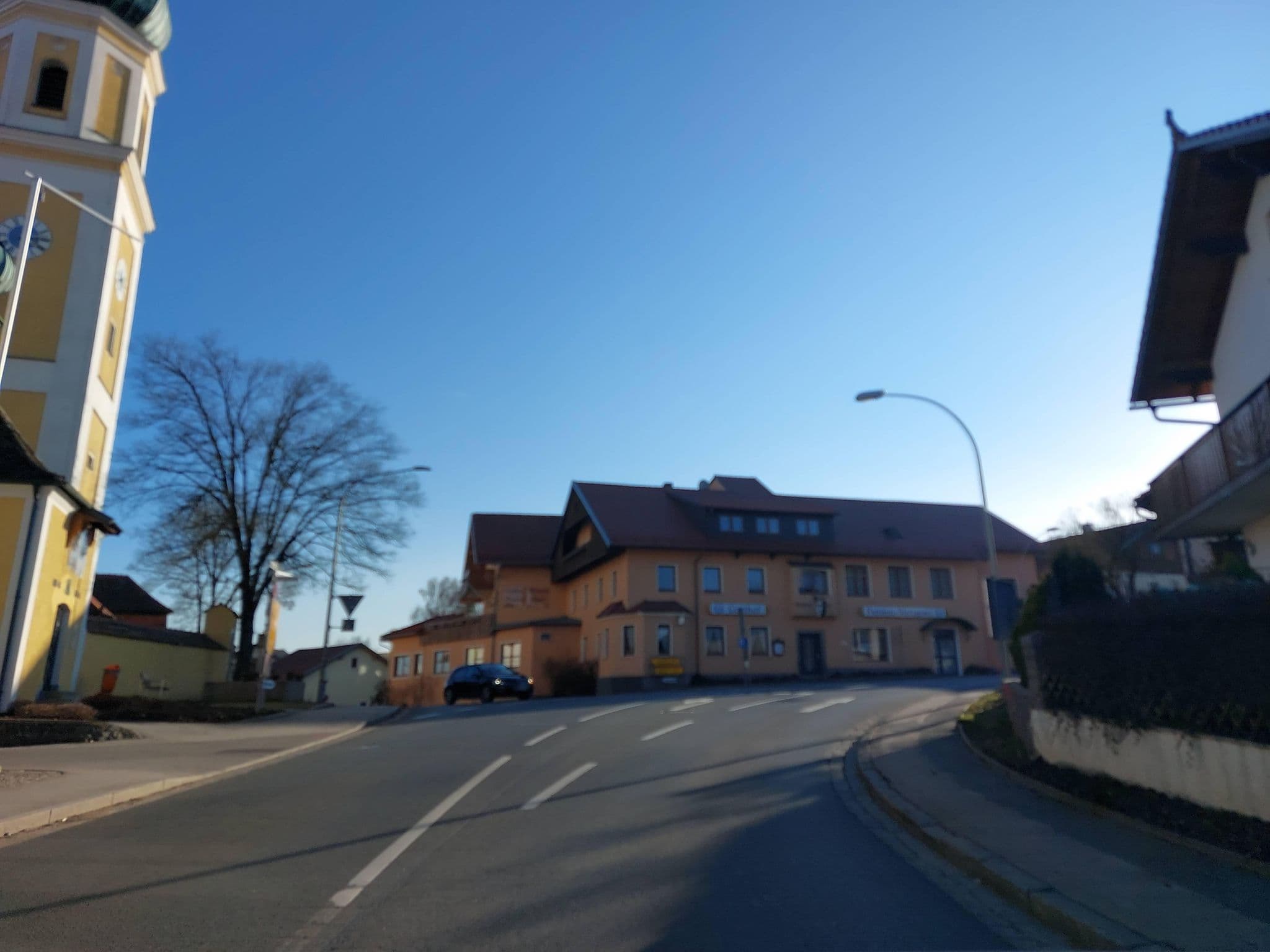 Street view near Gästehäuser Stubenhofer-Sturm, Michelsneukirchen — © 5rmft (CC BY-SA · Mapillary)