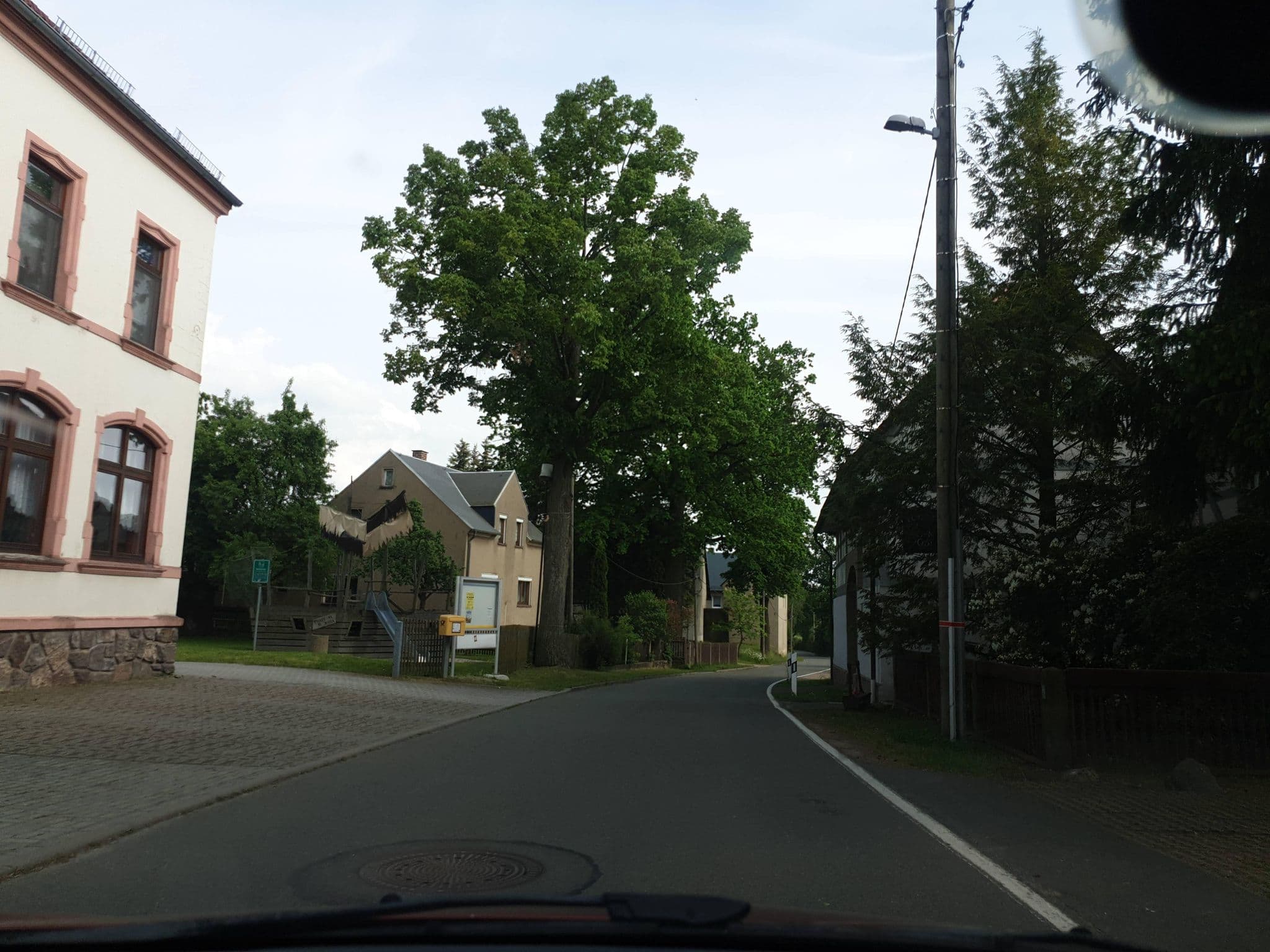Street view near Zur alten Post, Pfaffroda — © canislupus (CC BY-SA · Mapillary)