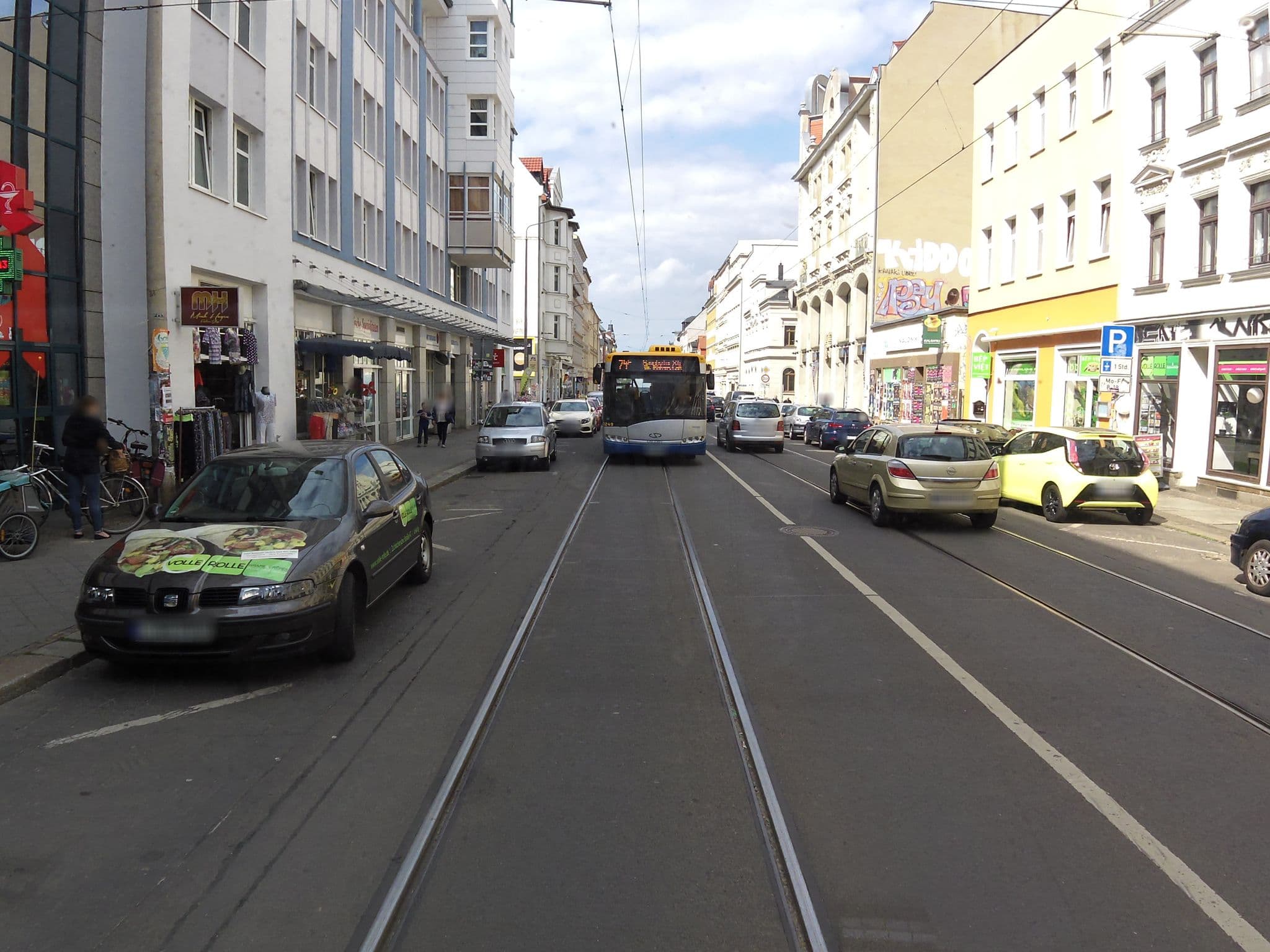 Street view near Ferienapartment-Leipzig-Plagwitz, Kleinzschocher — © zoegglmeyr (CC BY-SA · Mapillary)