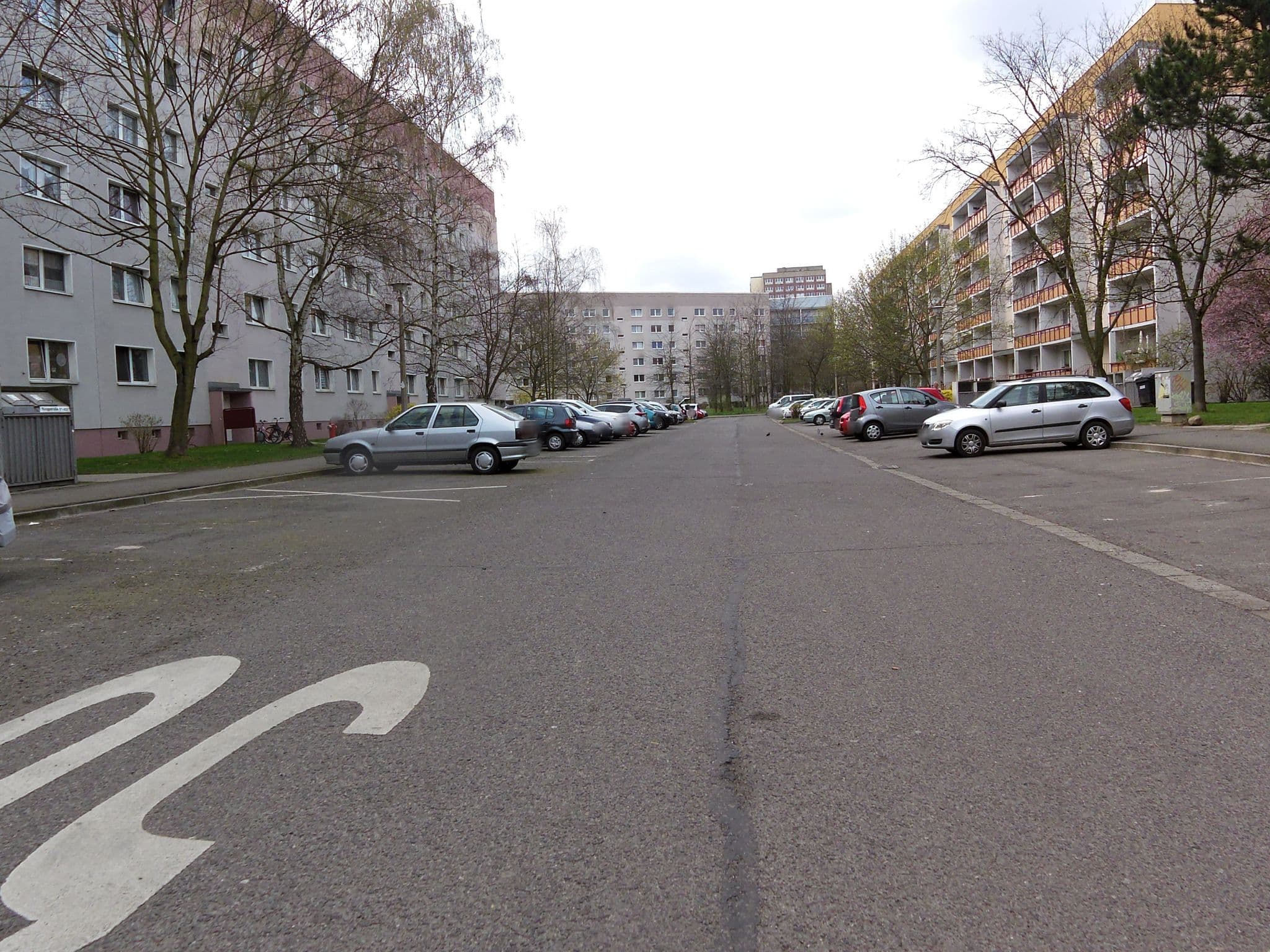 Street view near Ibis Leipzig West, Kleinzschocher — © zoegglmeyr (CC BY-SA · Mapillary)