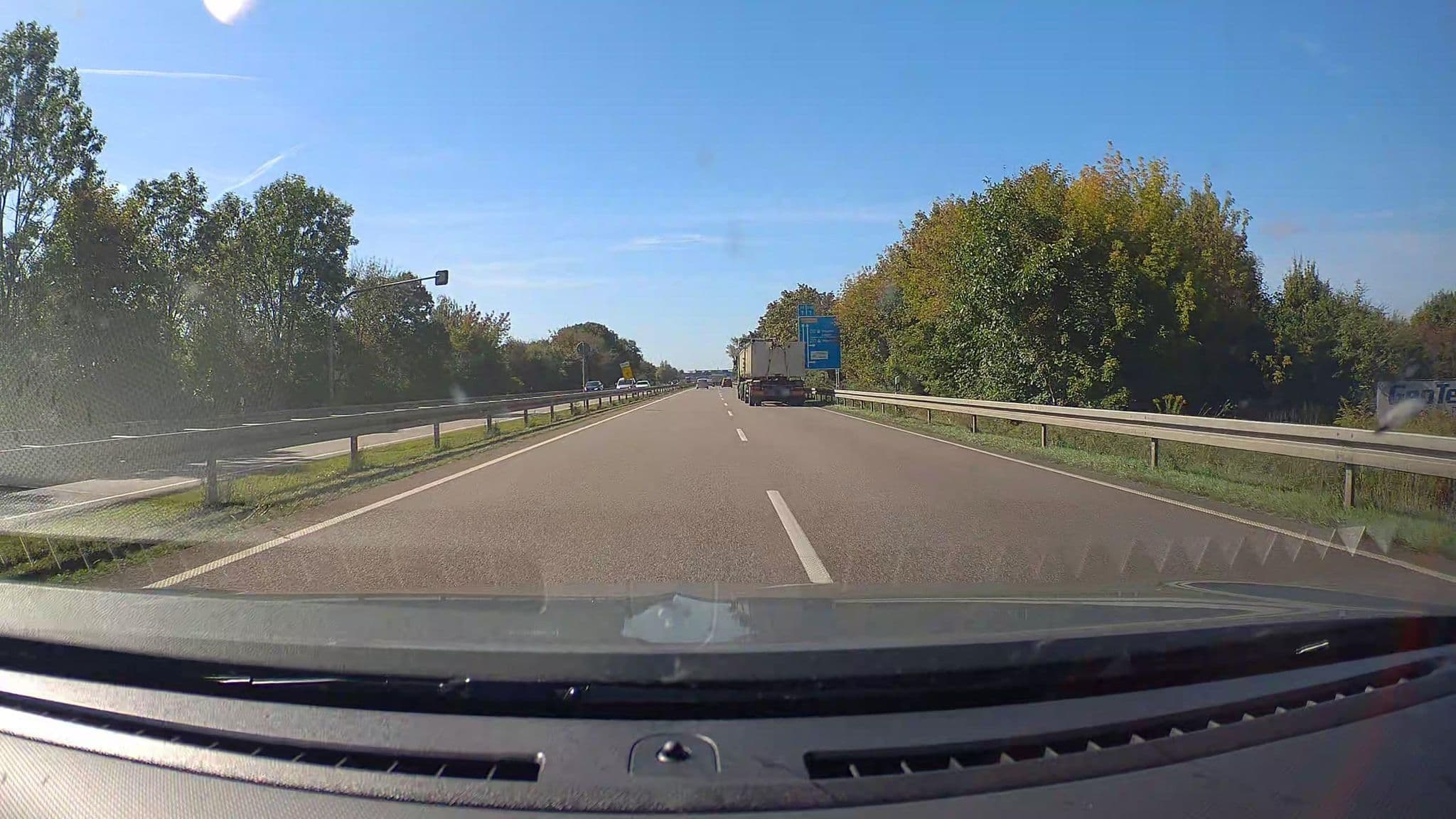 Street view near CREO Halle Peissen, Braschwitz — © poxonline (CC BY-SA · Mapillary)