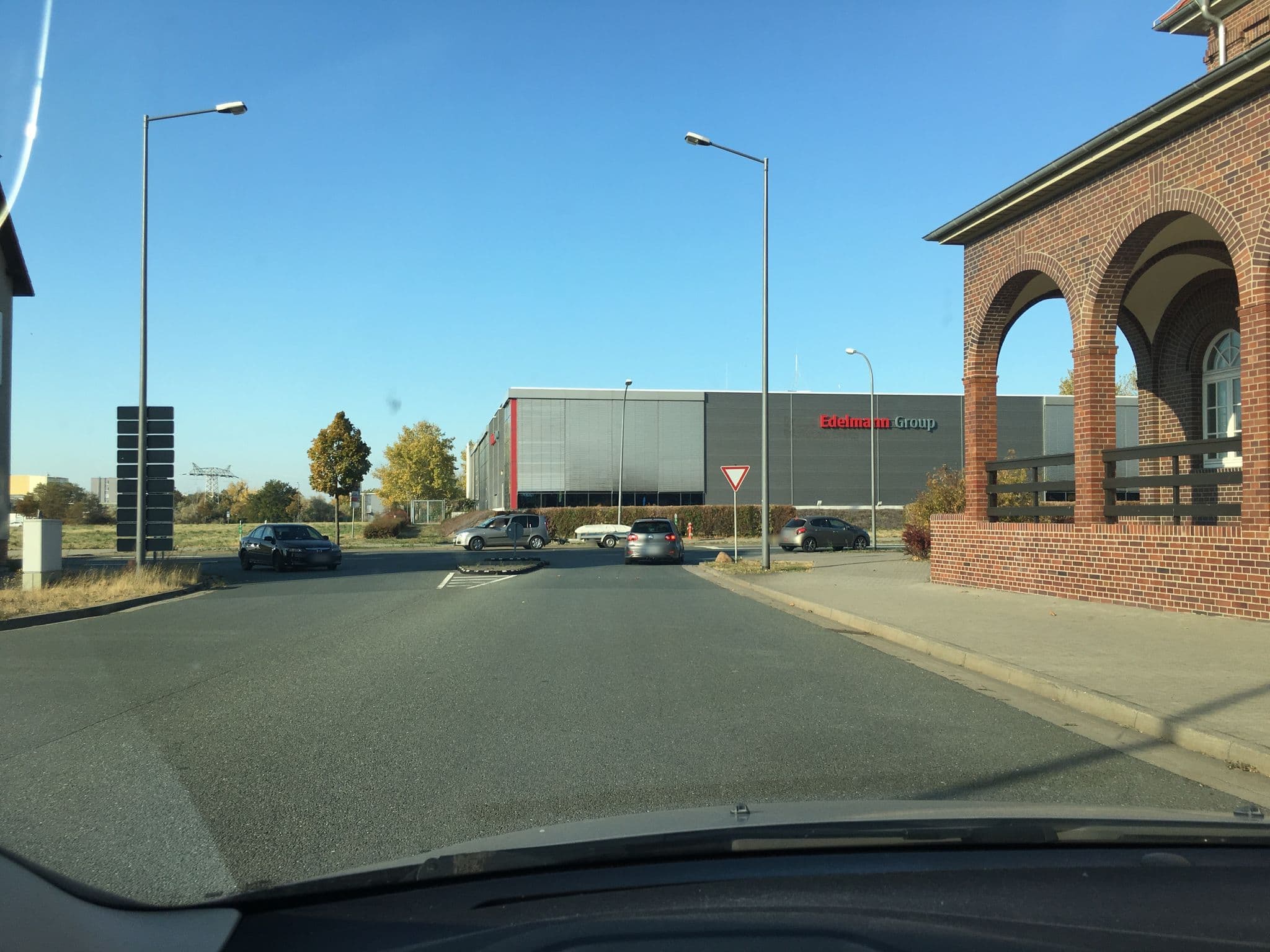 Street view near Ferienwohnung Brück, Bitterfeld-Wolfen — © bejotel (CC BY-SA · Mapillary)