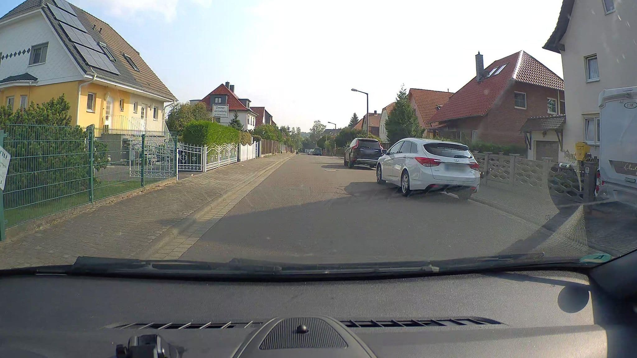 Street view near Frank Hellmich Ferien-und Monteurswohnungen, Taucha — © poxonline (CC BY-SA · Mapillary)