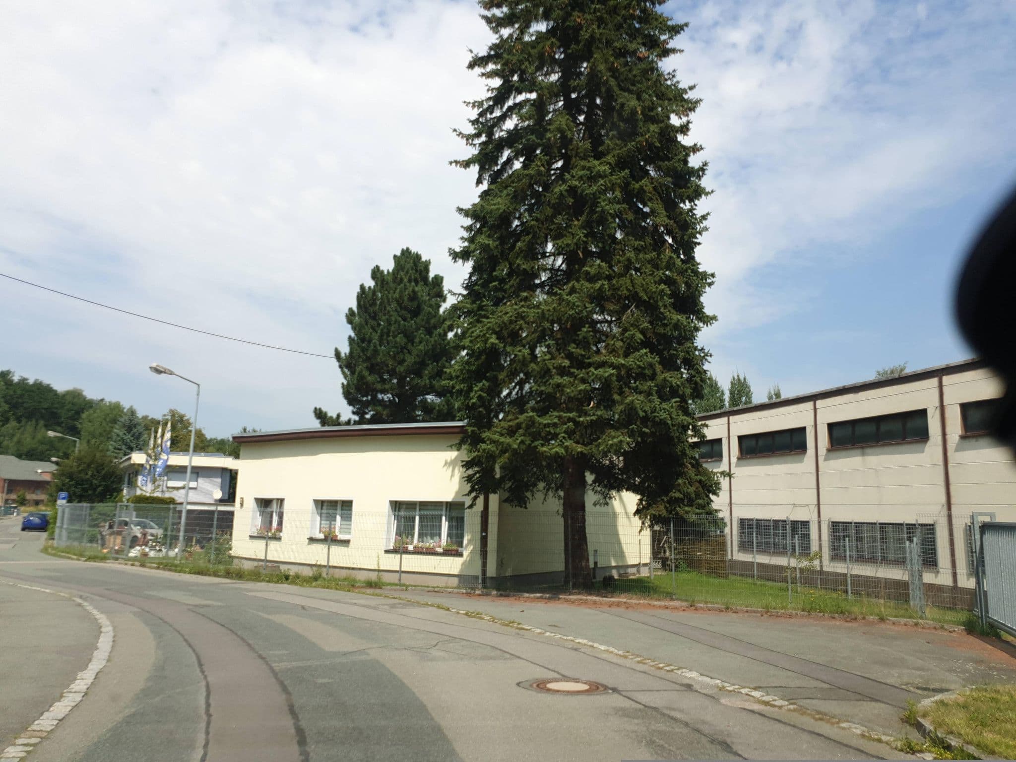 Street view near Heiko Täsch GmbH, Hohndorf — © canislupus (CC BY-SA · Mapillary)