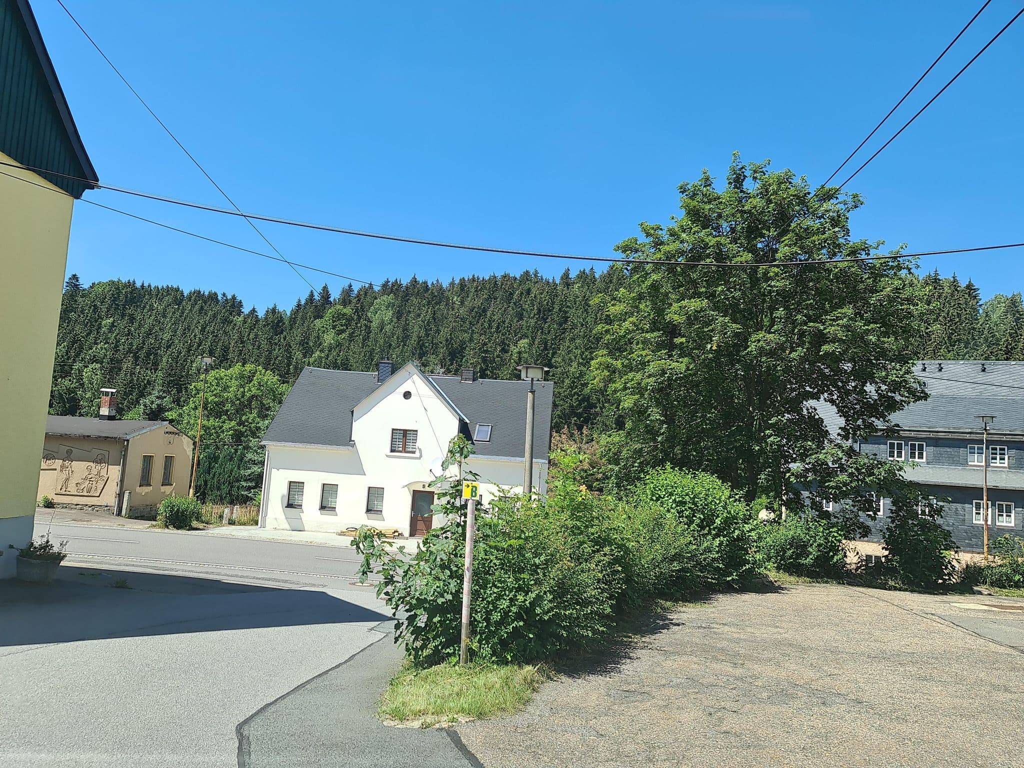 Street view near RCP Service- und Dienstleistungs GmbH, Rechenberg-Bienenmühle — © canislupus (CC BY-SA · Mapillary)