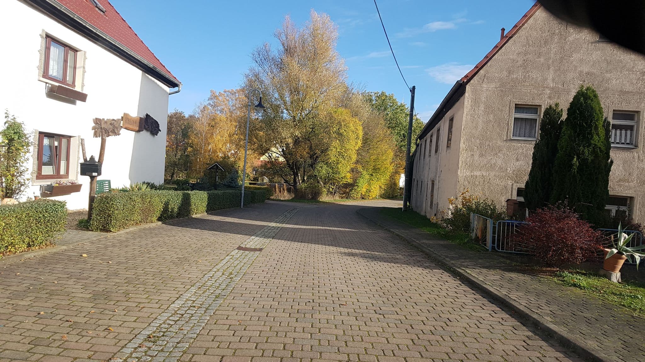 Street view near Roland Dietze, Dahlen — © dsmm (CC BY-SA · Mapillary)