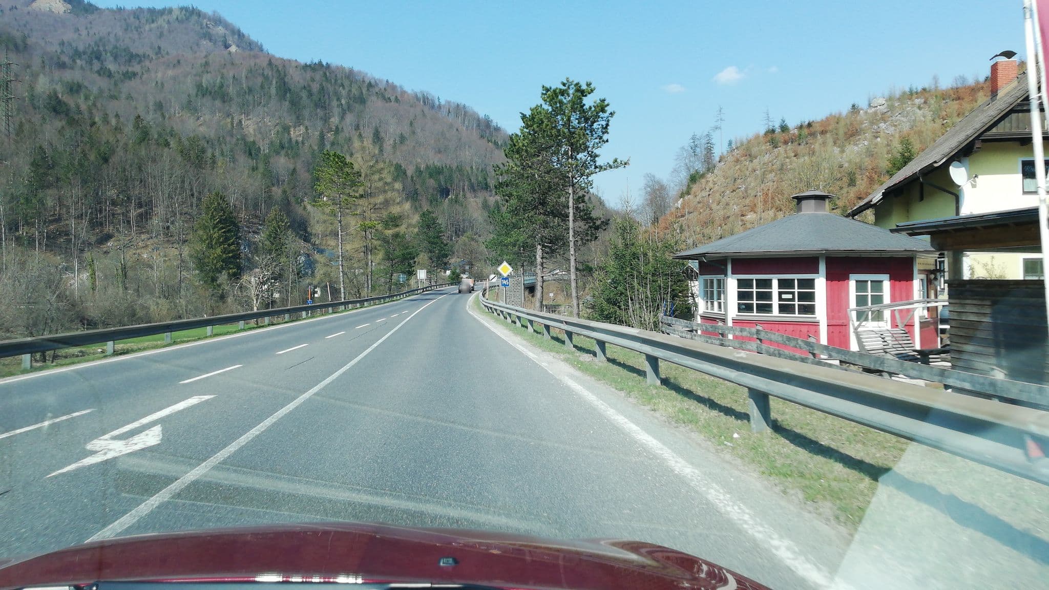 Street view near Anzenau Mühle, Bad Goisern — © gzin (CC BY-SA · Mapillary)