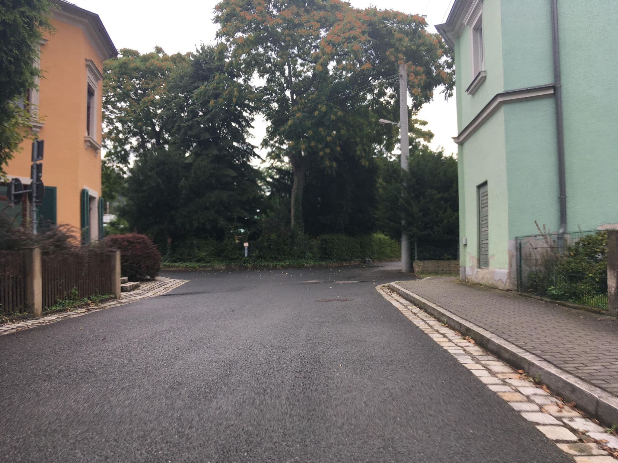 Street view near Stein Peter Ferienwohnungvermietung, Pillnitz — © eserte (CC BY-SA · Mapillary)