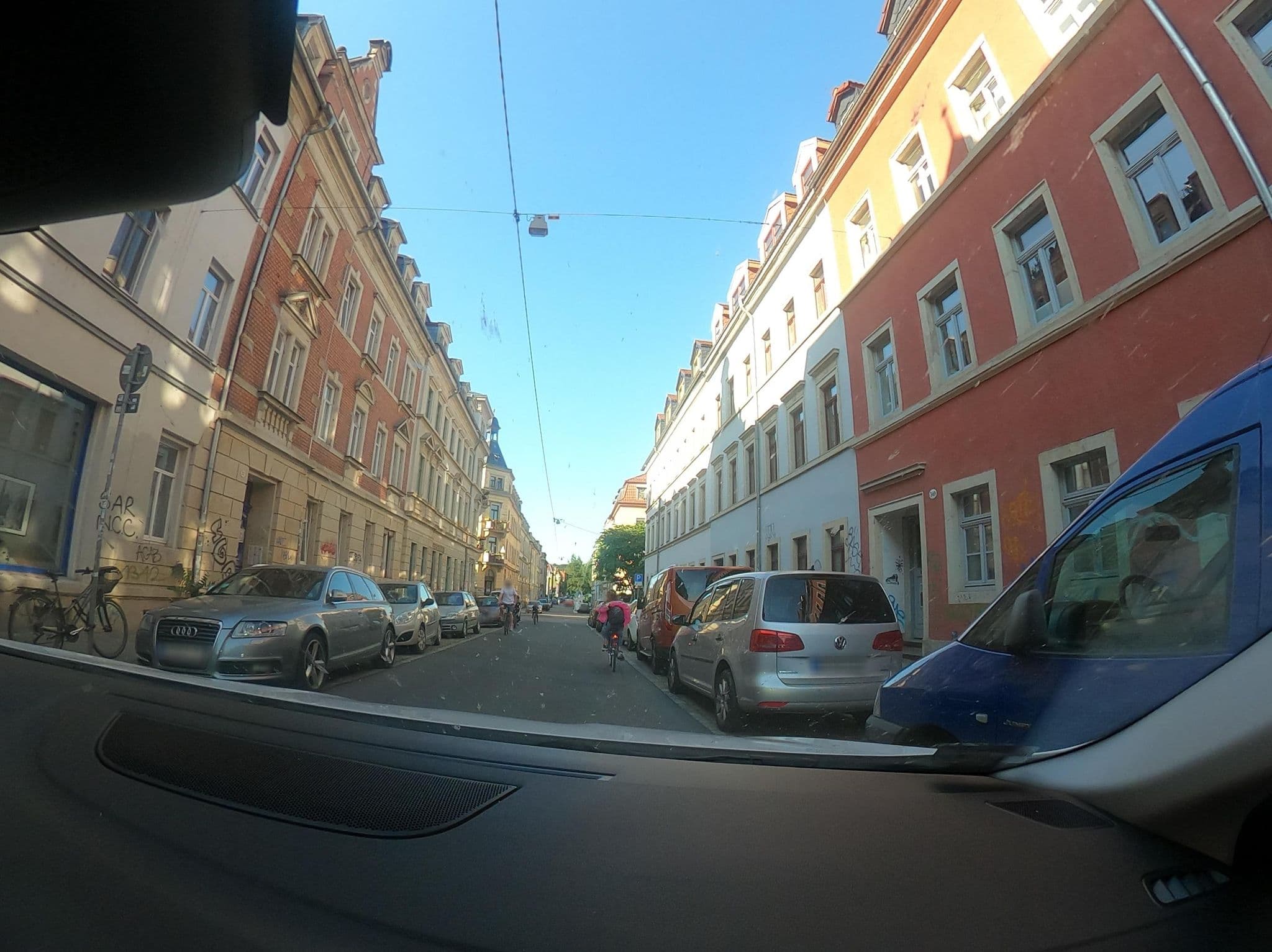 Street view near Ferienwohnung Priessnitz, Äußere Neustadt — © vst (CC BY-SA · Mapillary)