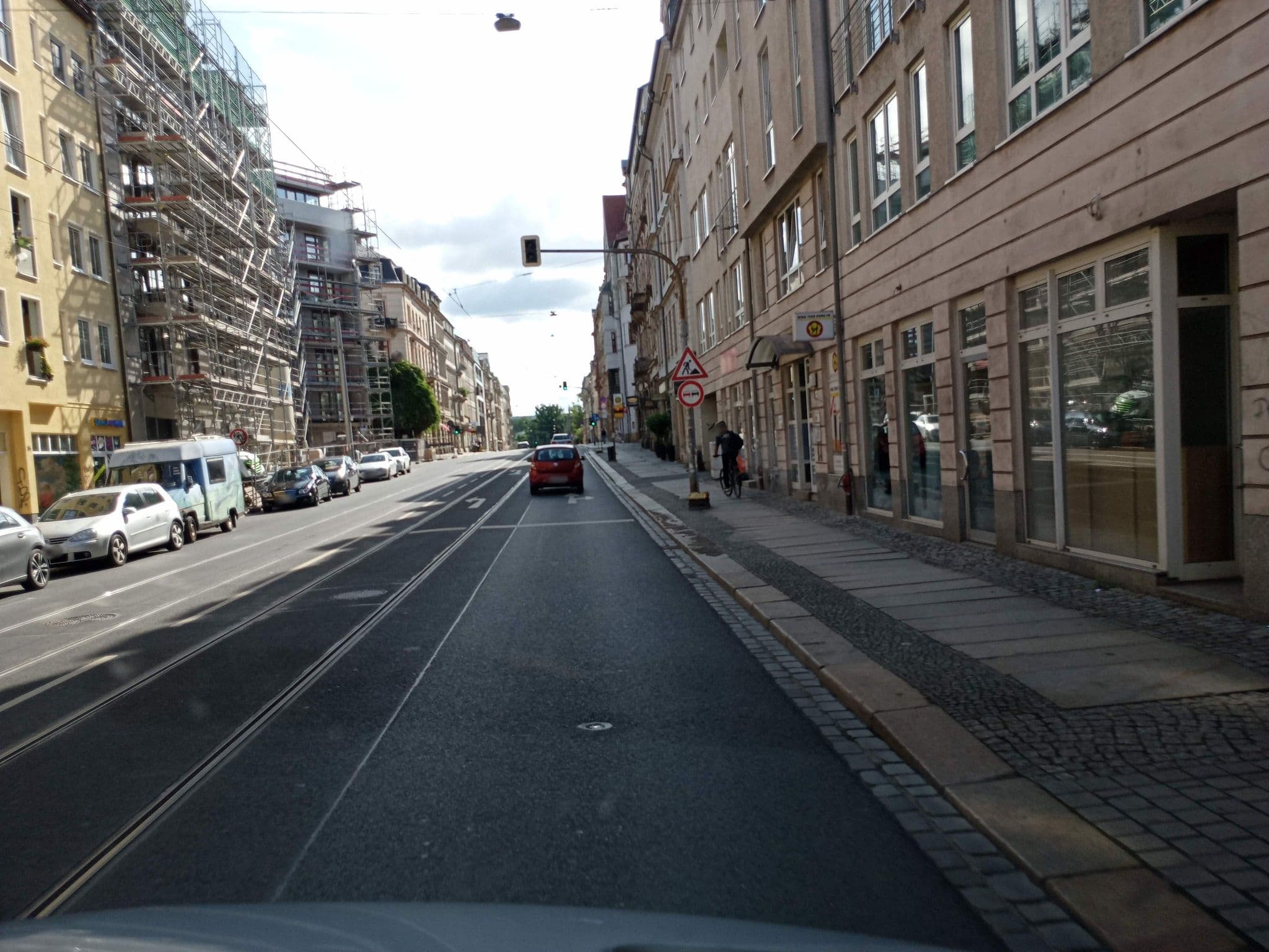 Street view near AHA-Hotel, Äußere Neustadt — © atze02 (CC BY-SA · Mapillary)
