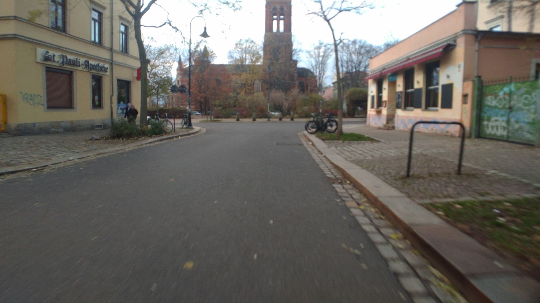 Street view near Tom's Hütte, Äußere Neustadt — © dem1bg4 (CC BY-SA · Mapillary)
