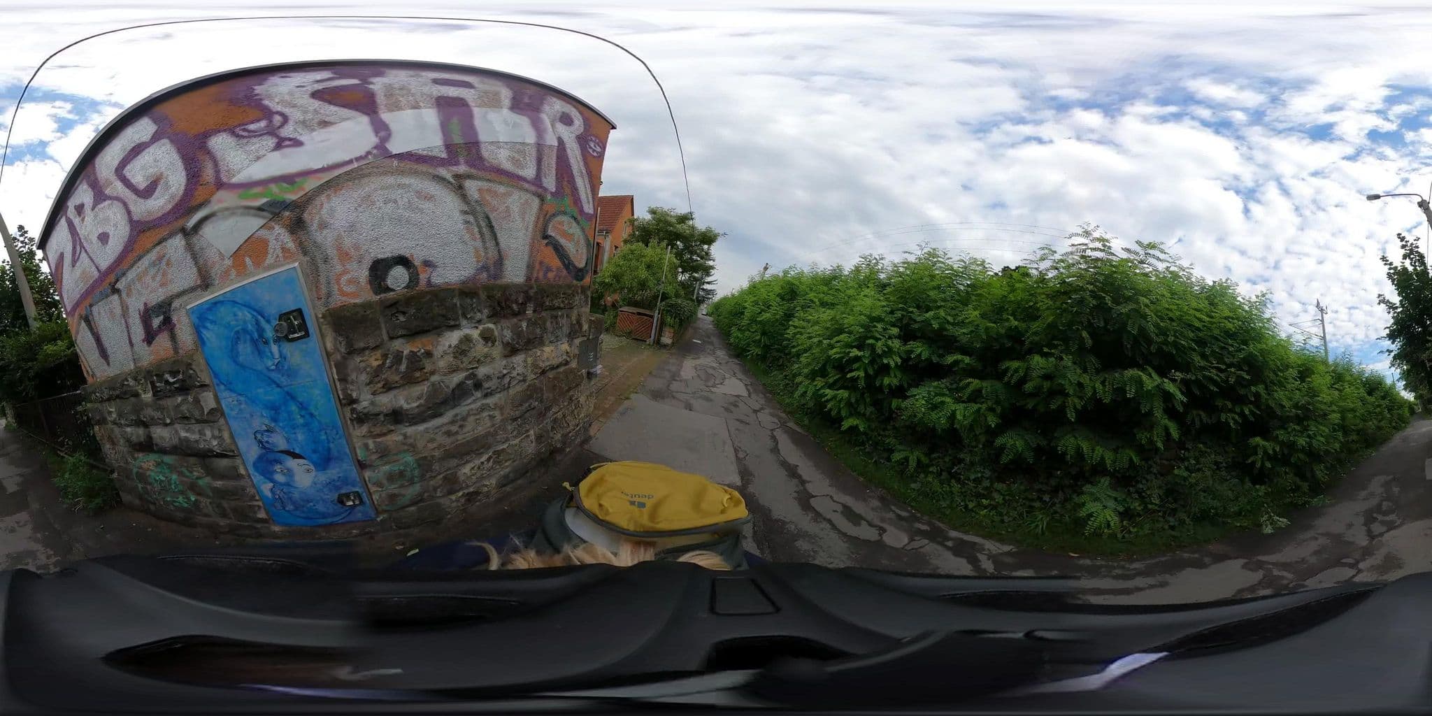 Street view near Apartmenthaus Dresden, Äußere Neustadt — © geowatti (CC BY-SA · Mapillary)