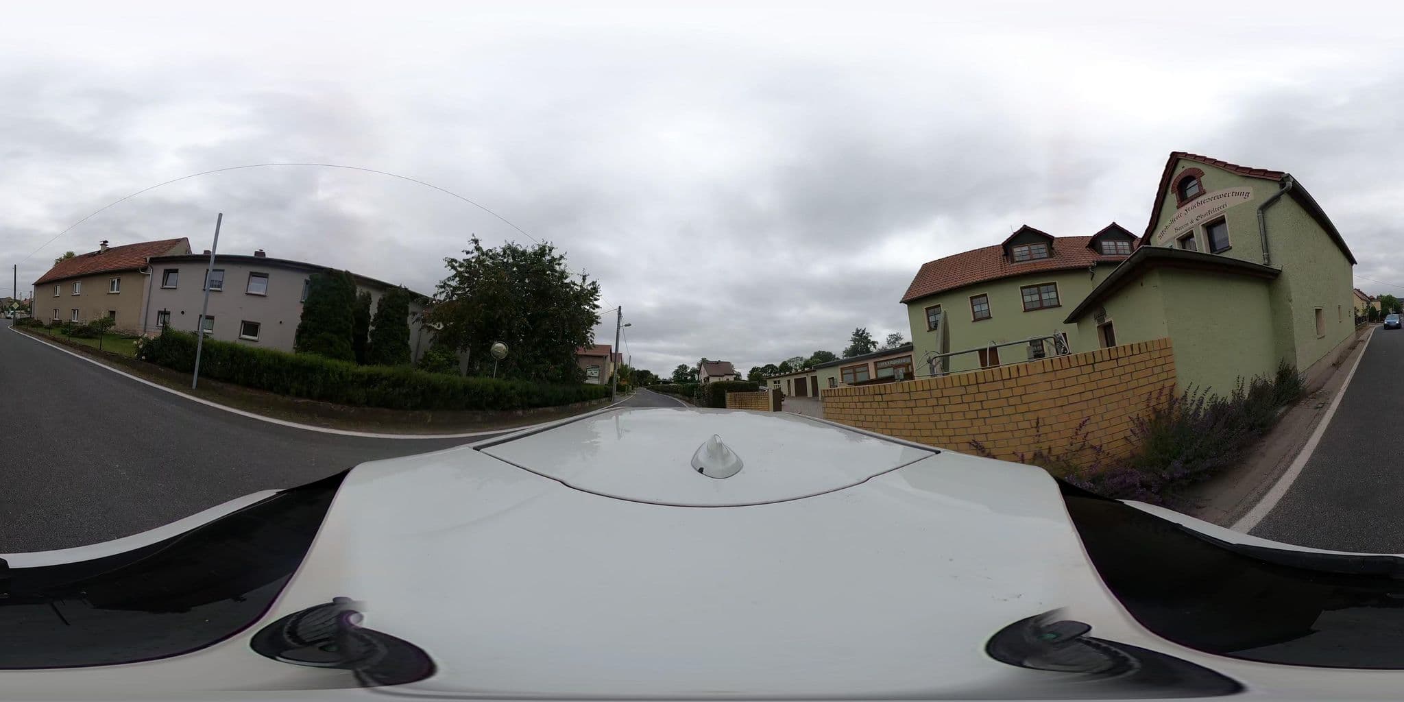 Street view near Menzel Gertraud und Claus Pension, Hellerau — © geowatti (CC BY-SA · Mapillary)
