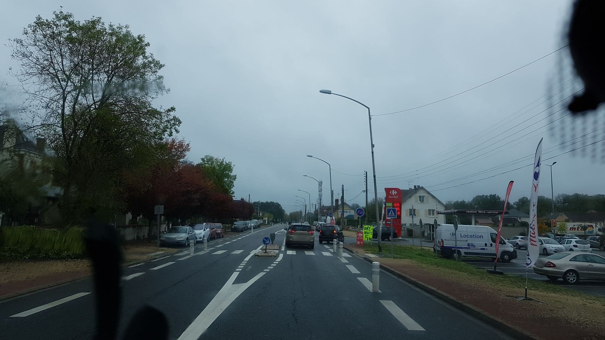 Street view near Le Dauphin, Salbris — © jerome_pietri (CC BY-SA · Mapillary)