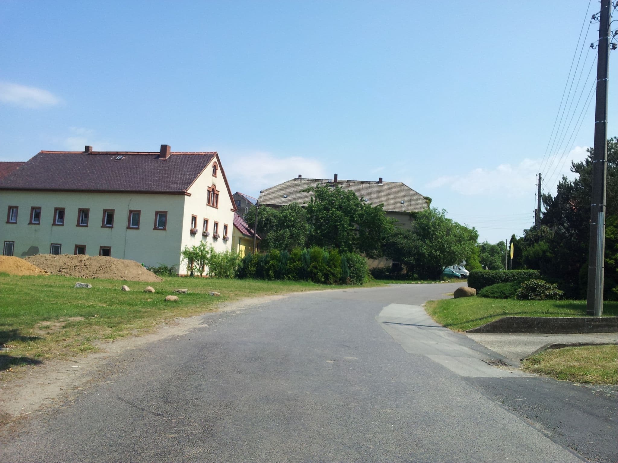 Street view near Gaststätte & Pension Jiedlitz, Panschwitz-Kuckau — © sp8962de (CC BY-SA · Mapillary)