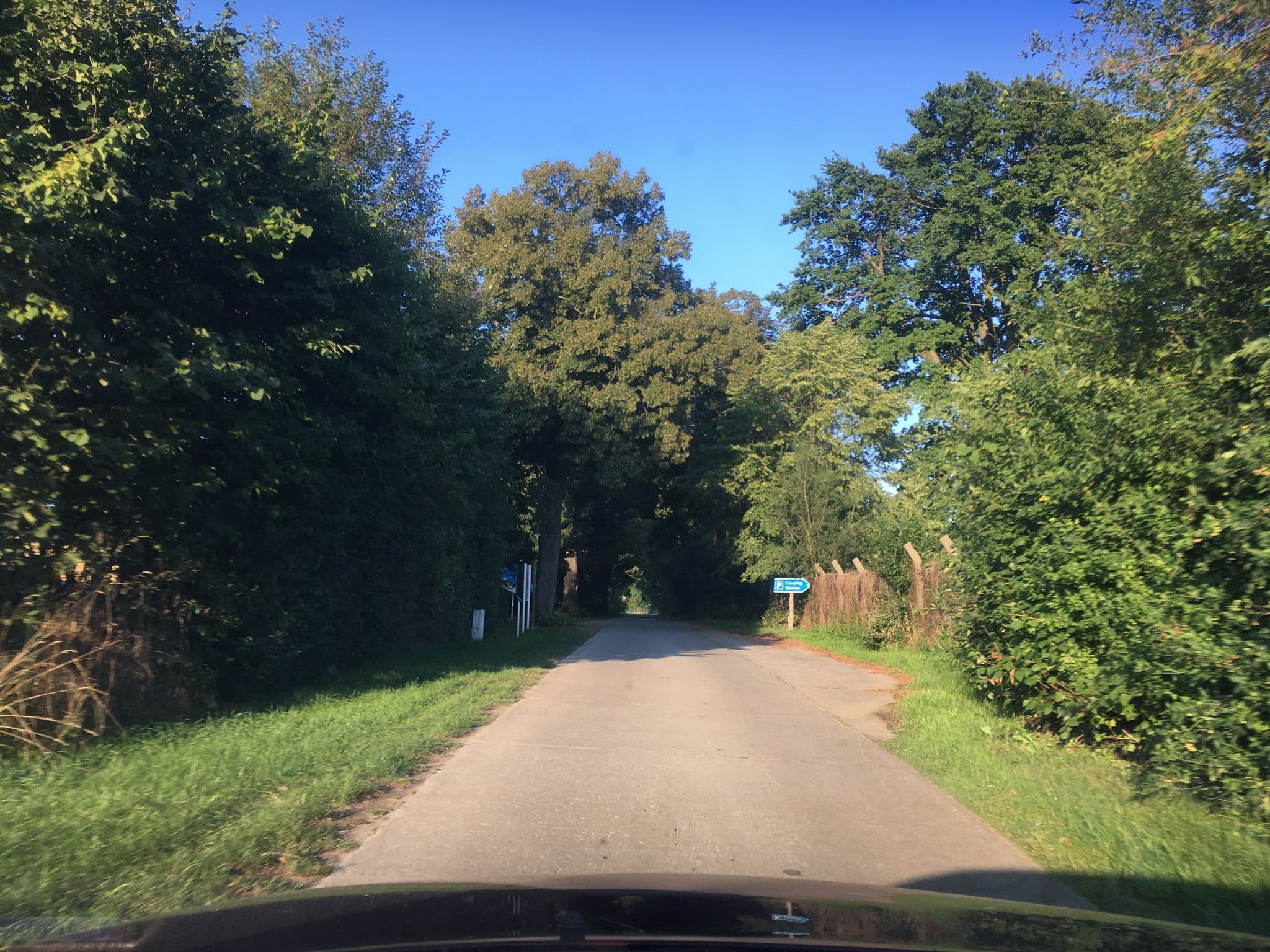 Street view near Neise Tavern, Hähnichen — © dasza (CC BY-SA · Mapillary)