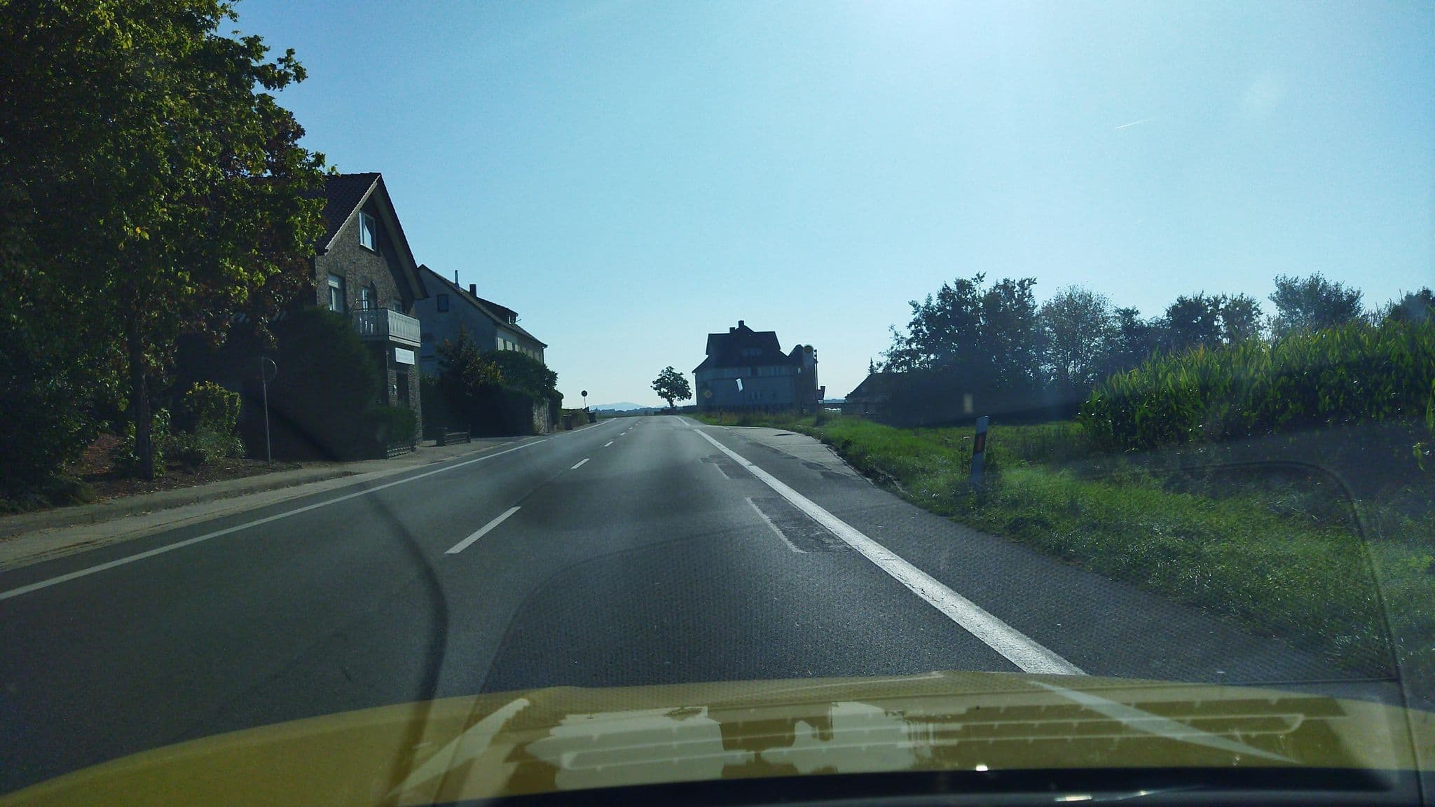 Street view near Hotel Garni Bredemann, Bad Laer — © changchun1 (CC BY-SA · Mapillary)