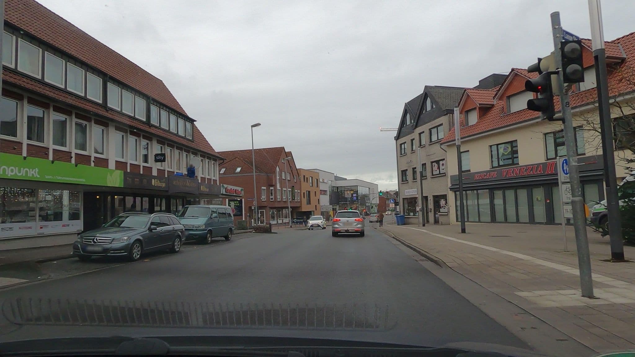 Street view near Schäfer's Hotel Cloppenburg, Cloppenburg — © jmsbert (CC BY-SA · Mapillary)