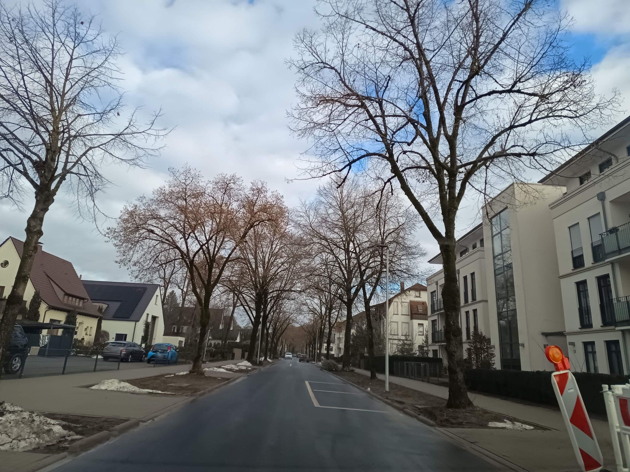 Street view near Hotel Schäferbrunnen Bad Lippspringe, Bad Lippspringe — © thetornado76 (CC BY-SA · Mapillary)
