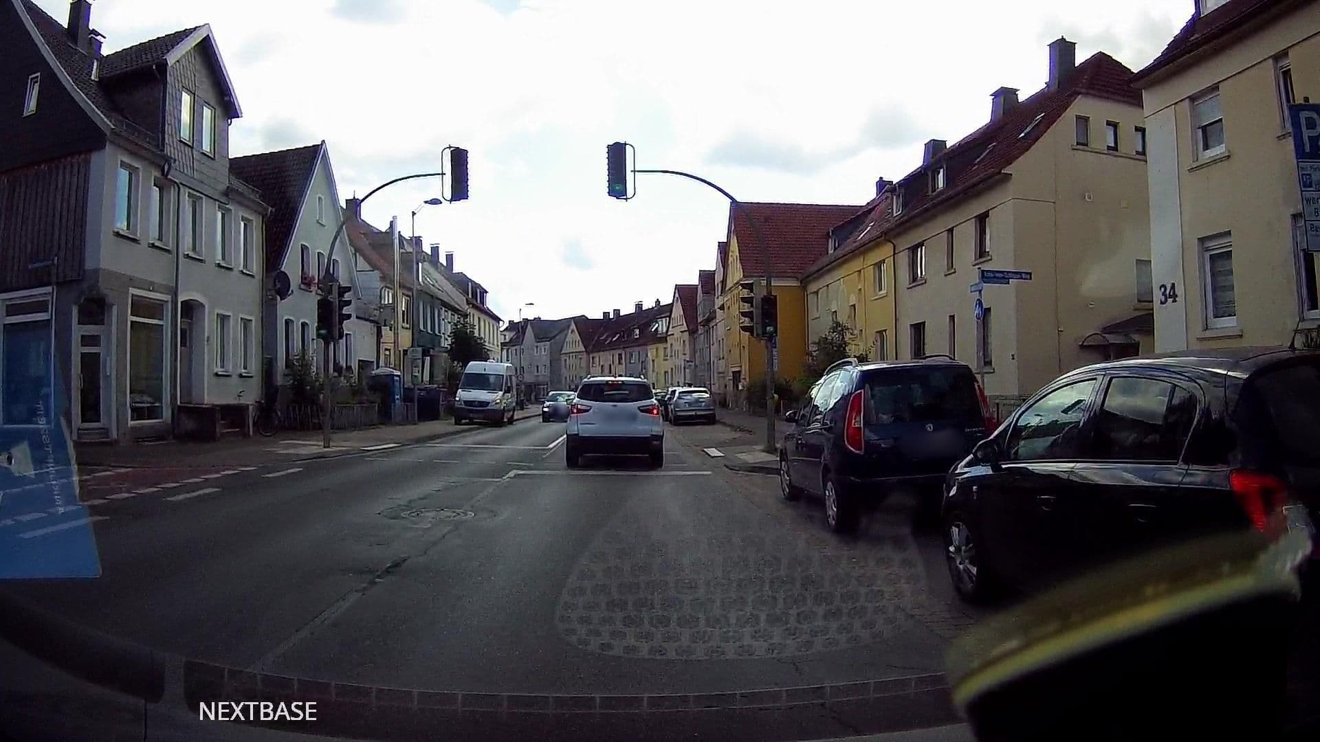 Street view near Reisekultouren Apartments Detmold, Detmold — © derlipper (CC BY-SA · Mapillary)