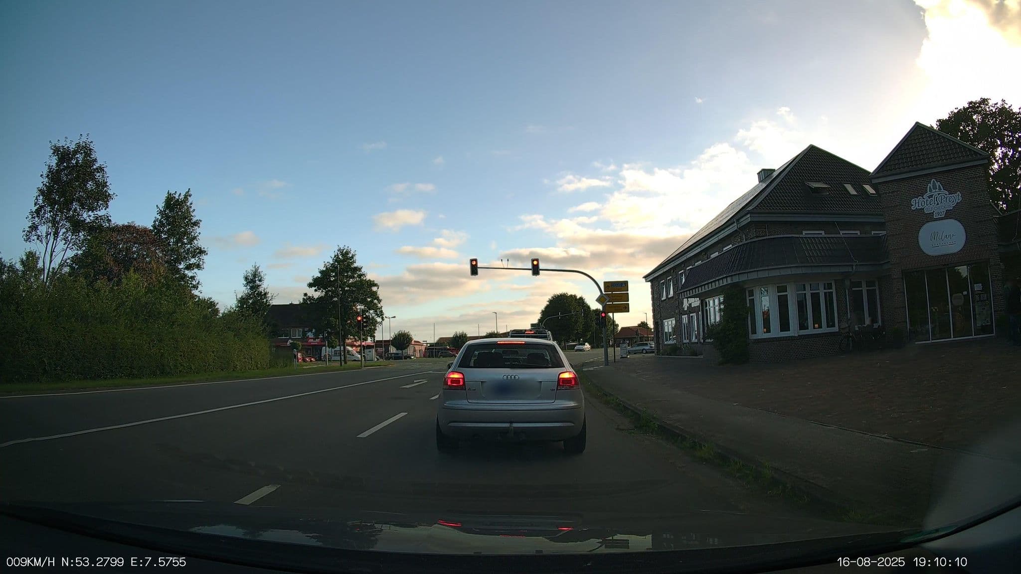 Street view near Hotel Felicitas, Holtland — © heetENkoel (CC BY-SA · Mapillary)