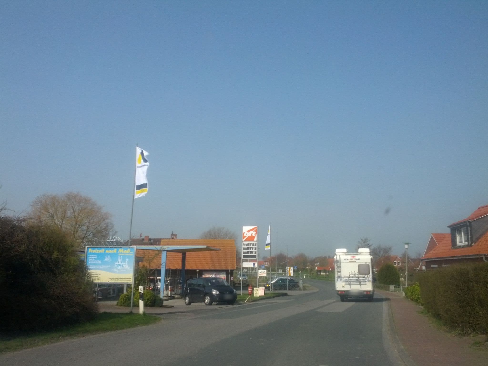 Street view near Freizeit nach Maß, Dornum — © zoegglmeyr (CC BY-SA · Mapillary)