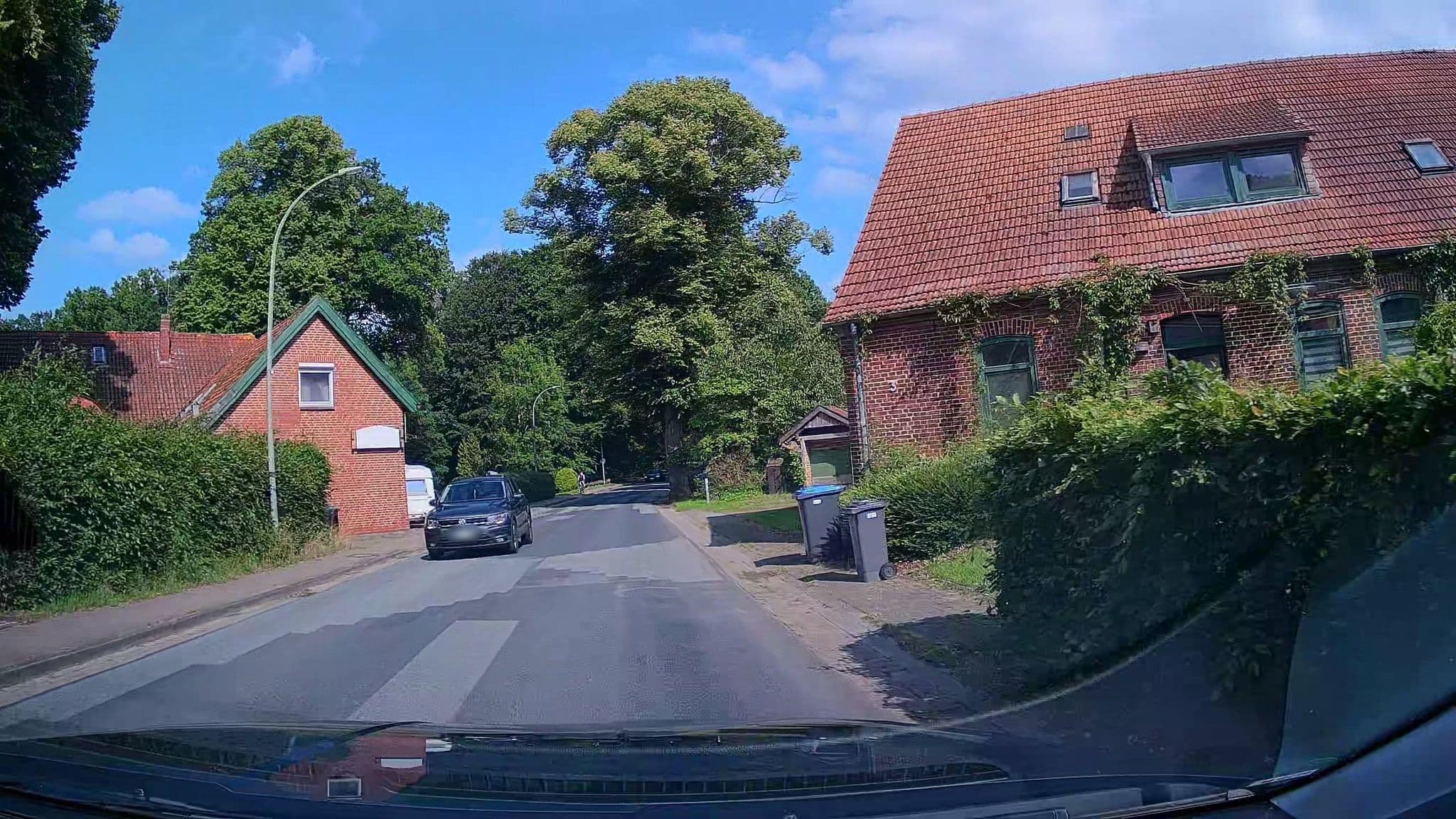Street view near Ferienwohnung LINDENBLICK, Wulsbüttel — © StefanS79 (CC BY-SA · Mapillary)
