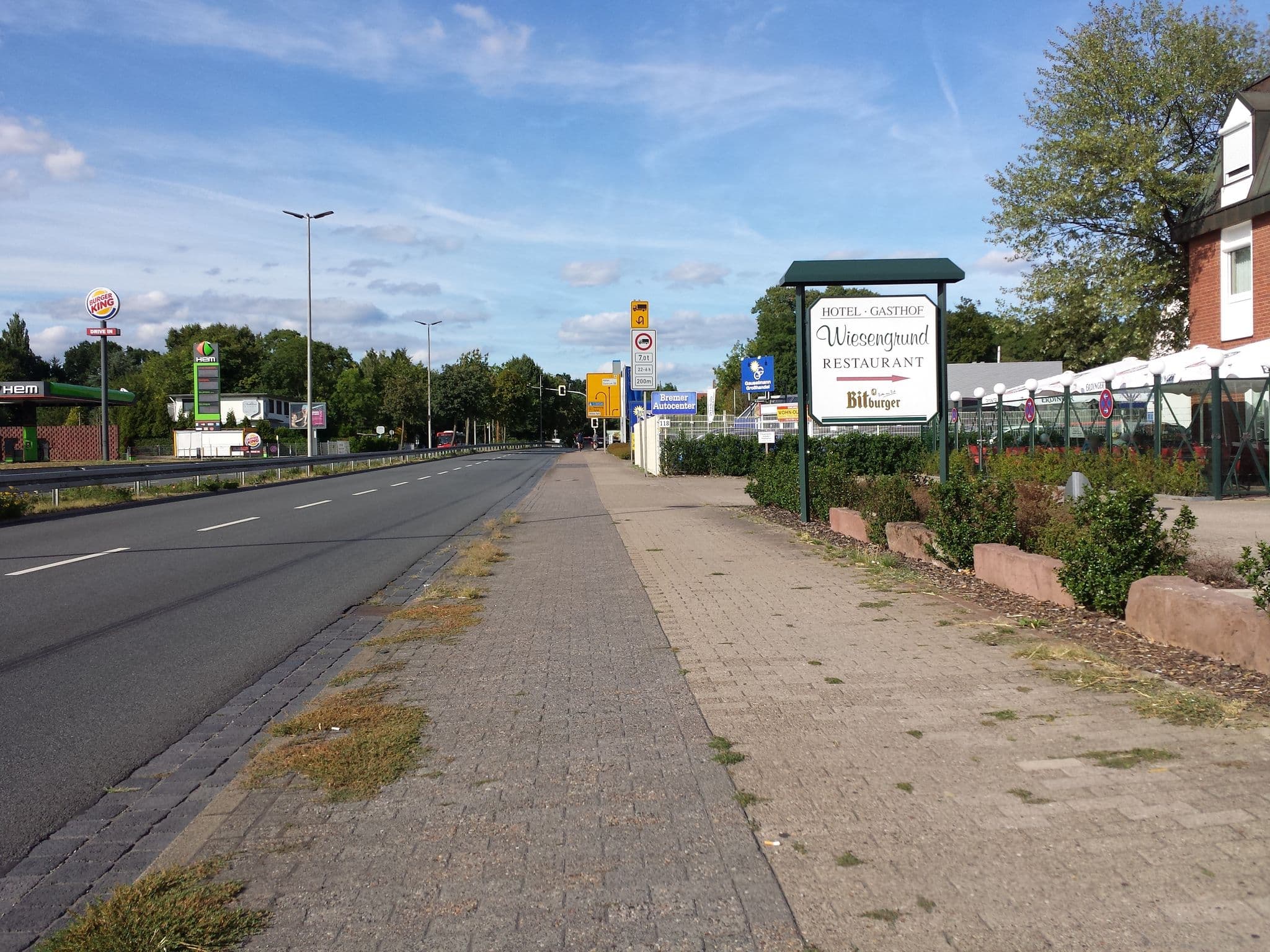 Street view near Hotel Wiesengrund, Stuhr — © hubert87 (CC BY-SA · Mapillary)