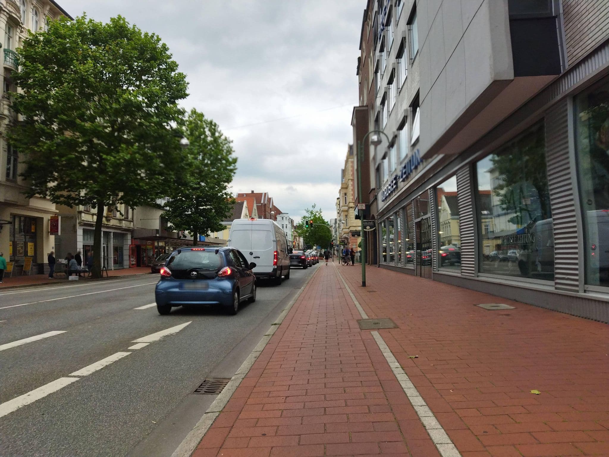 Street view near Atlantis, Bremerhaven — © changchun1 (CC BY-SA · Mapillary)