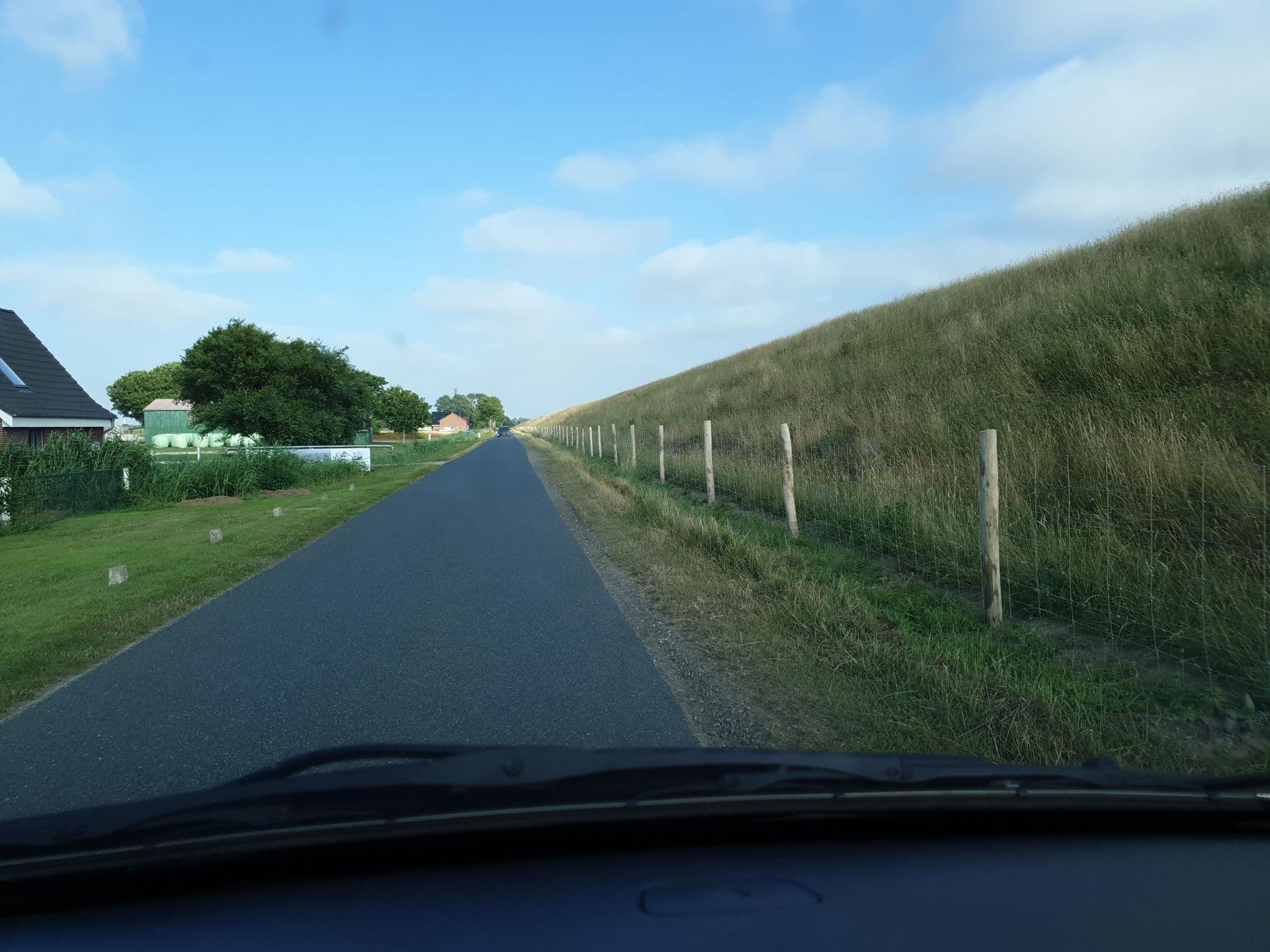 Street view near Friedrichskoog Ferienhaus Mia, Friedrichskoog — © etlam (CC BY-SA · Mapillary)