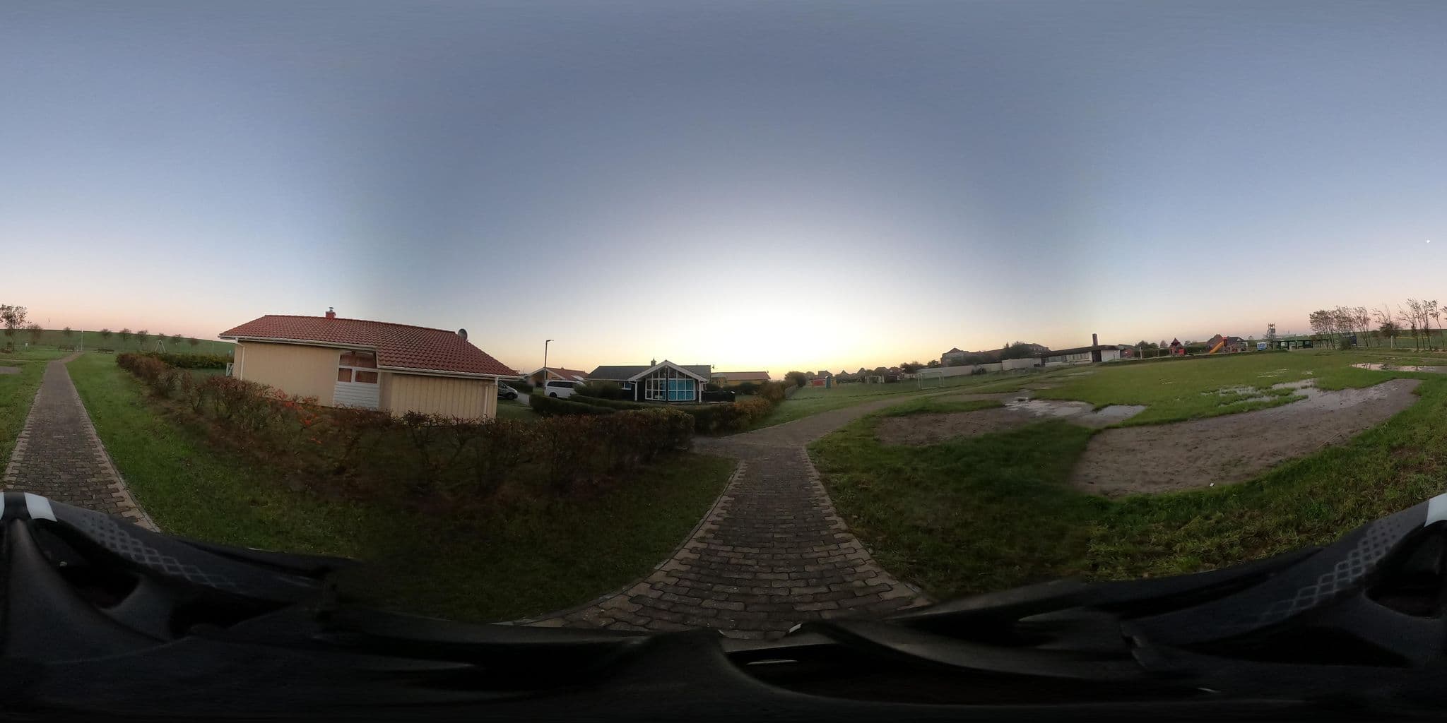 Street view near Ferienhaus 4 Strandpark, Friedrichskoog — © stefanhrt (CC BY-SA · Mapillary)