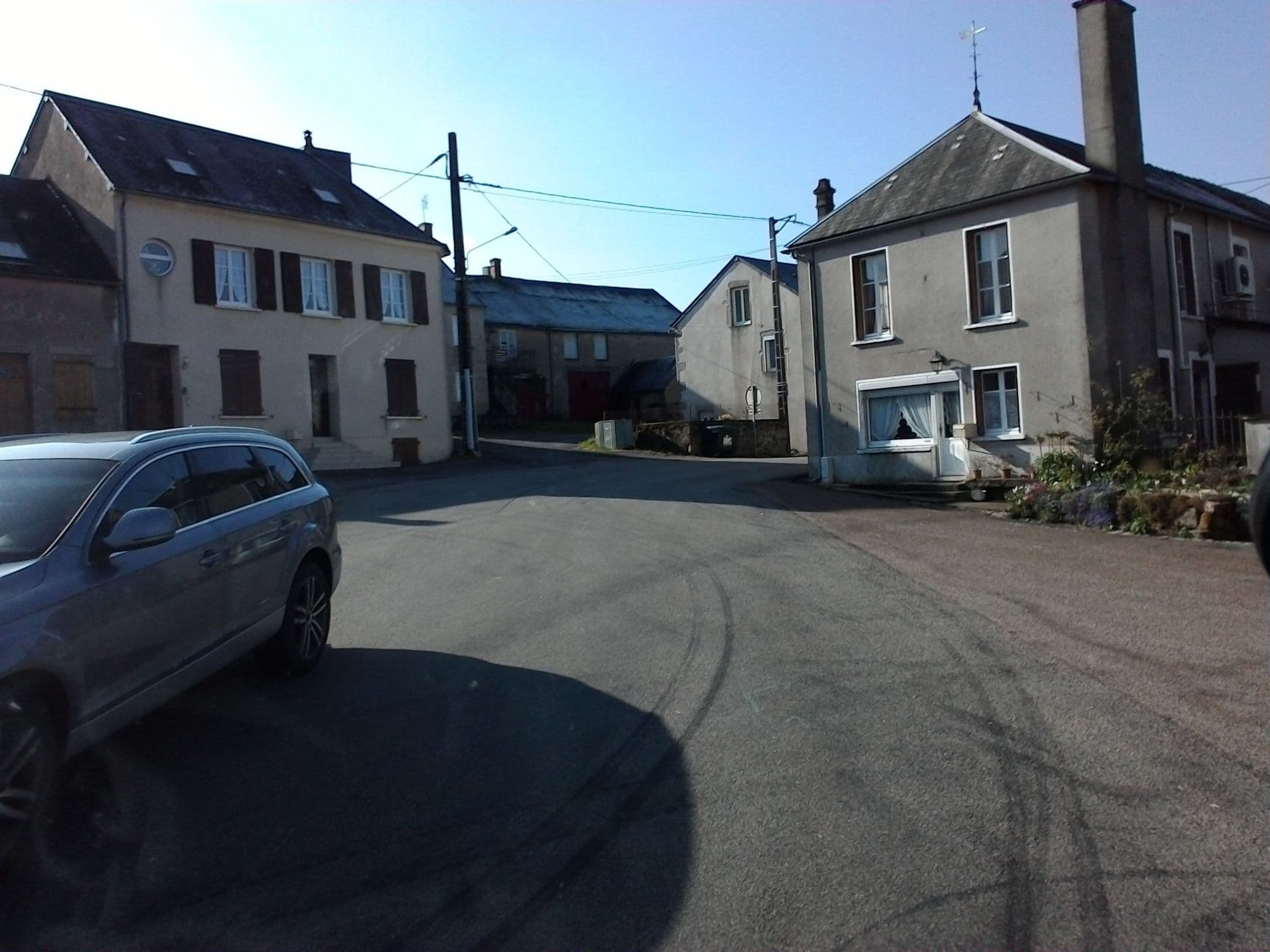 Street view near L'escale Morvandelle, Saulieu — © mprins (CC BY-SA · Mapillary)