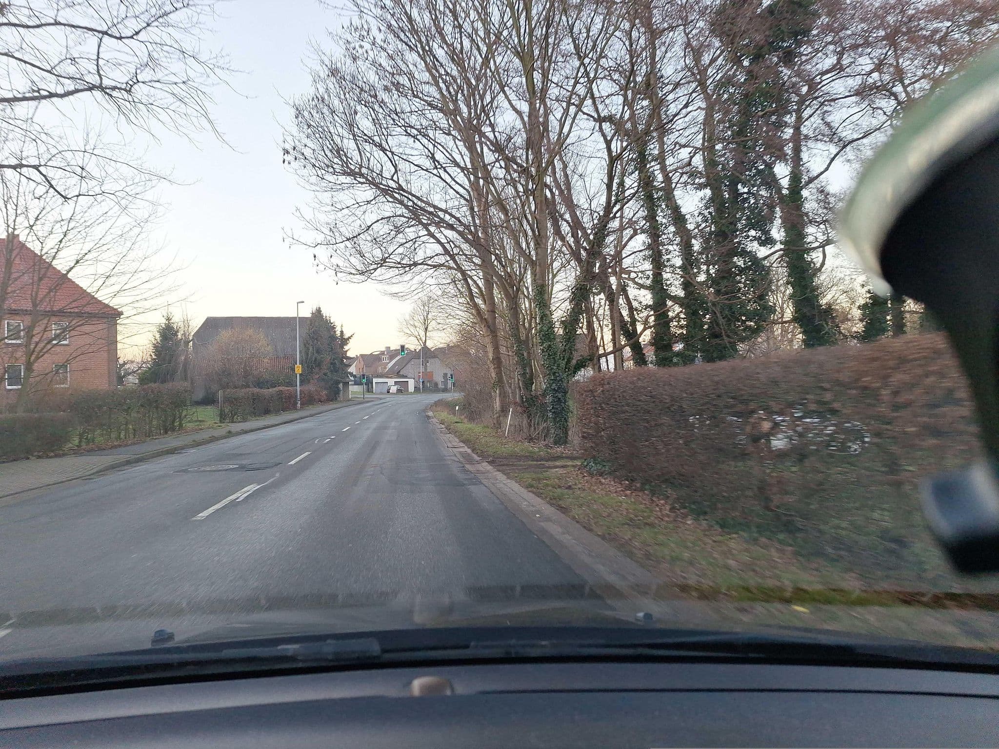 Street view near Krüger's Gasthaus, Bad Nenndorf — © Langfahrer (CC BY-SA · Mapillary)