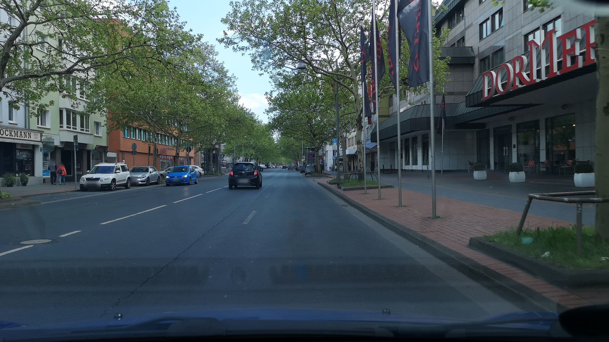 Street view near Dormero Hotel, Südstadt — © cageythree (CC BY-SA · Mapillary)