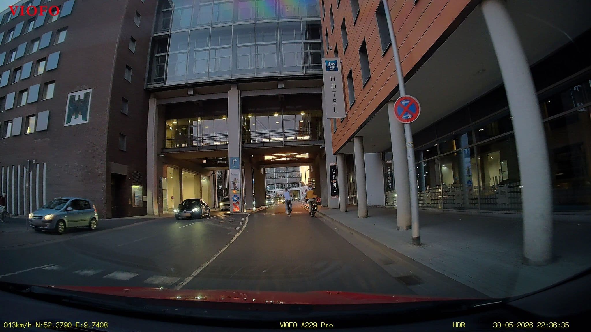 Street view near Etap Hotel Hannover City, Oststadt — © toaskoas (CC BY-SA · Mapillary)