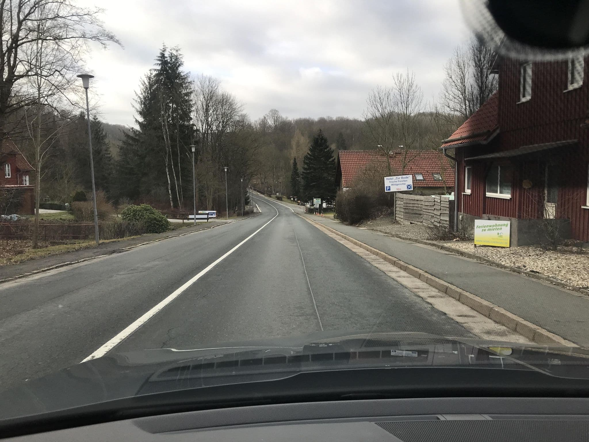 Street view near Heerlijkharz, Hüttenrode — © surveyor99 (CC BY-SA · Mapillary)