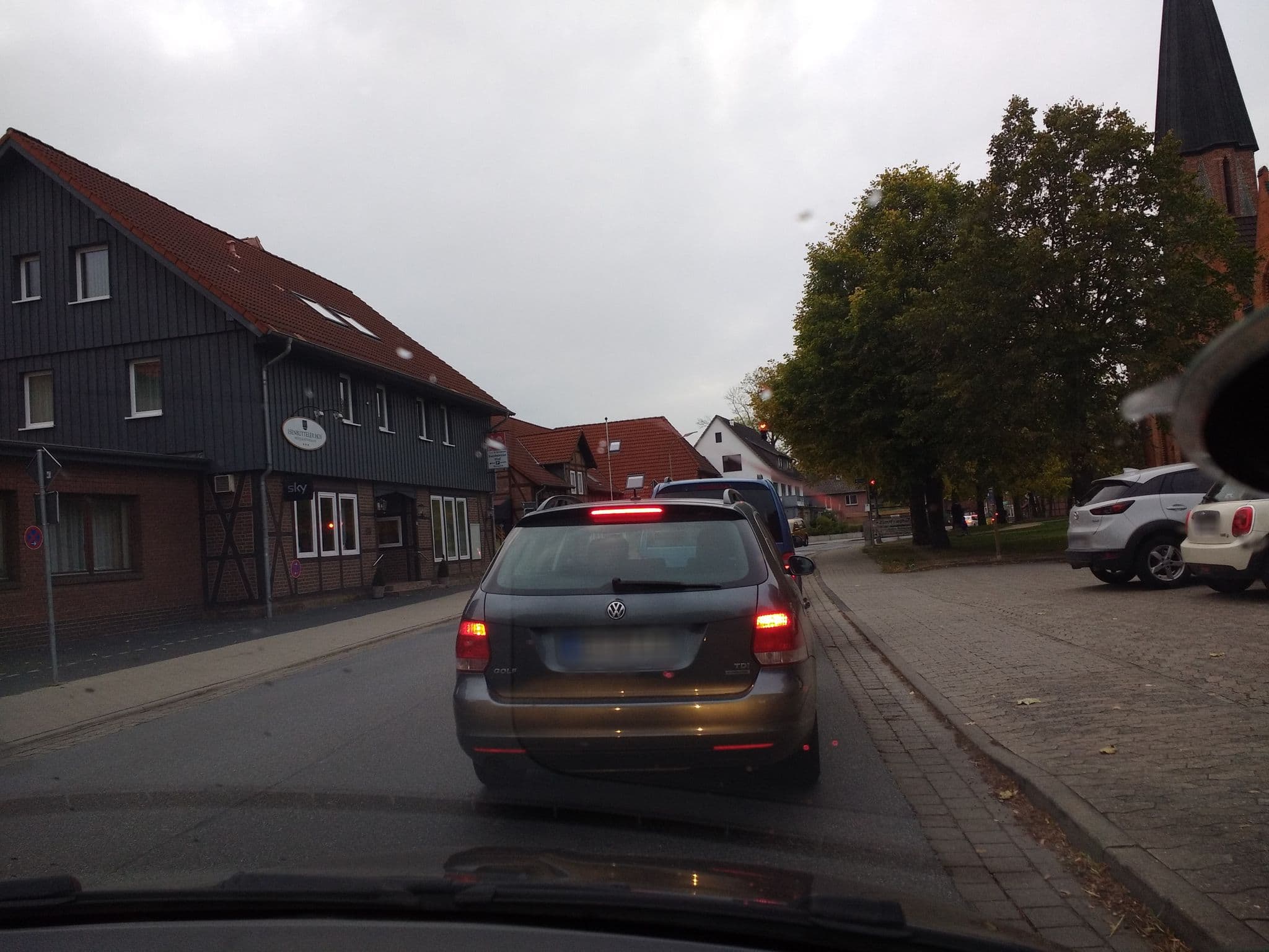 Street view near Isenbüttler Hof, Isenbüttel — © ibanez (CC BY-SA · Mapillary)