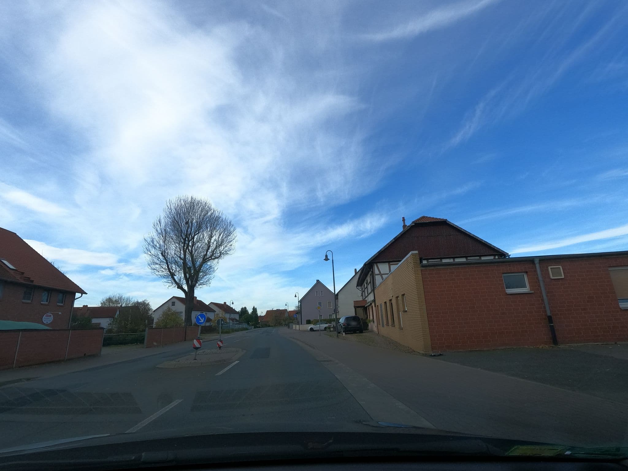 Street view near Behrens, Ina -Gästezimmer- und Carsten Pension, Peine — © bvblers (CC BY-SA · Mapillary)